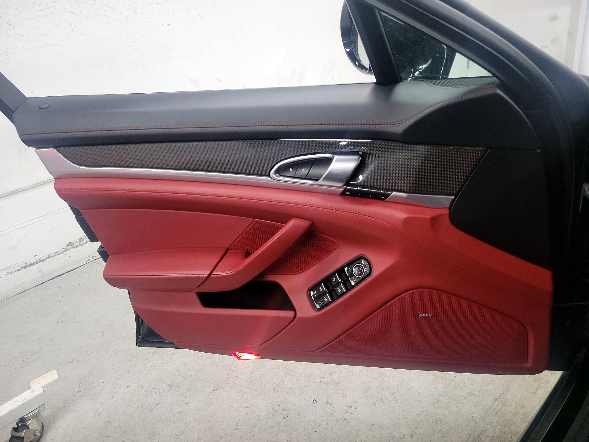 Thumbnail: 2015 Porsche Panamera - 12
