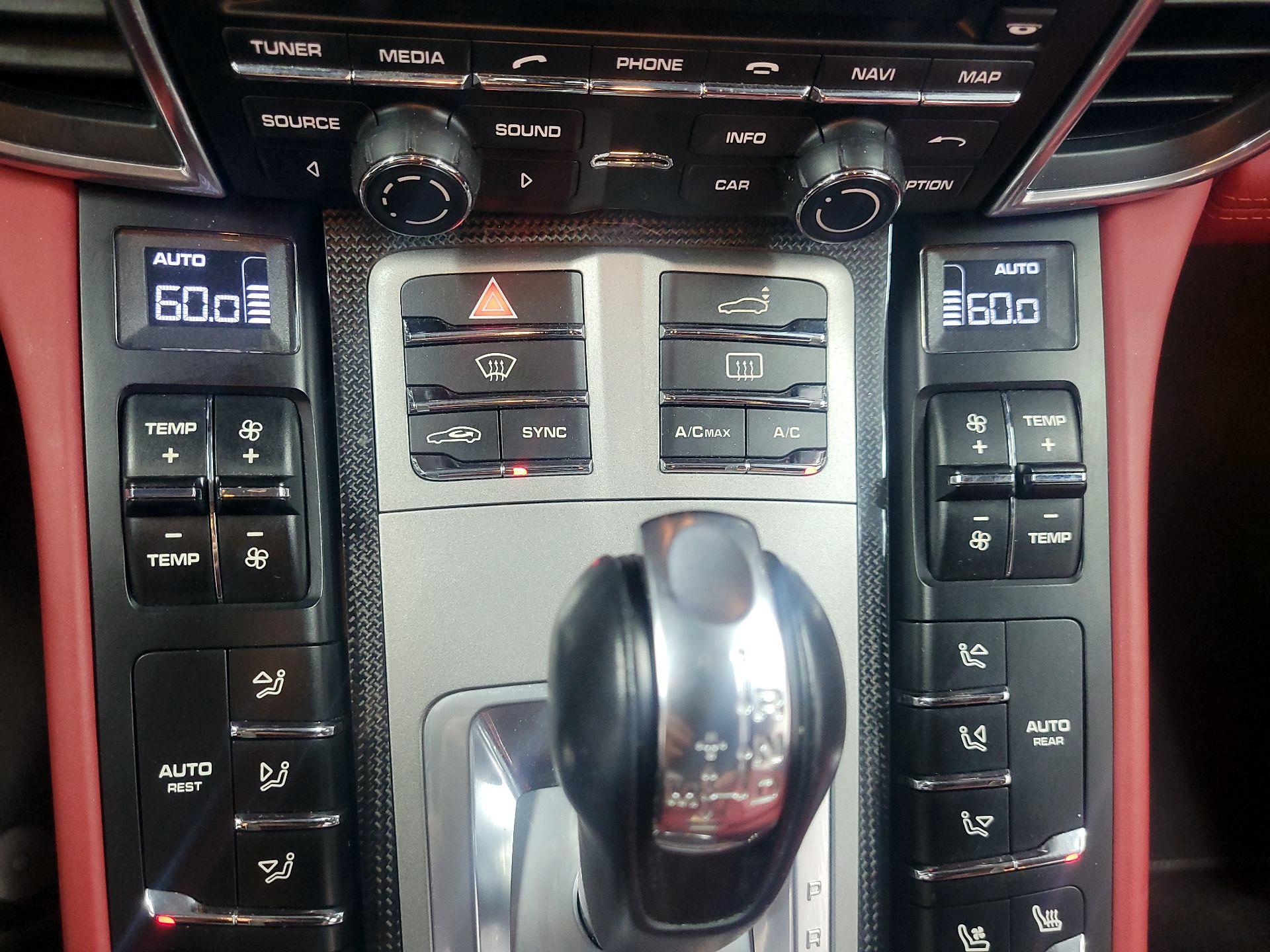 Thumbnail: 2015 Porsche Panamera - 14