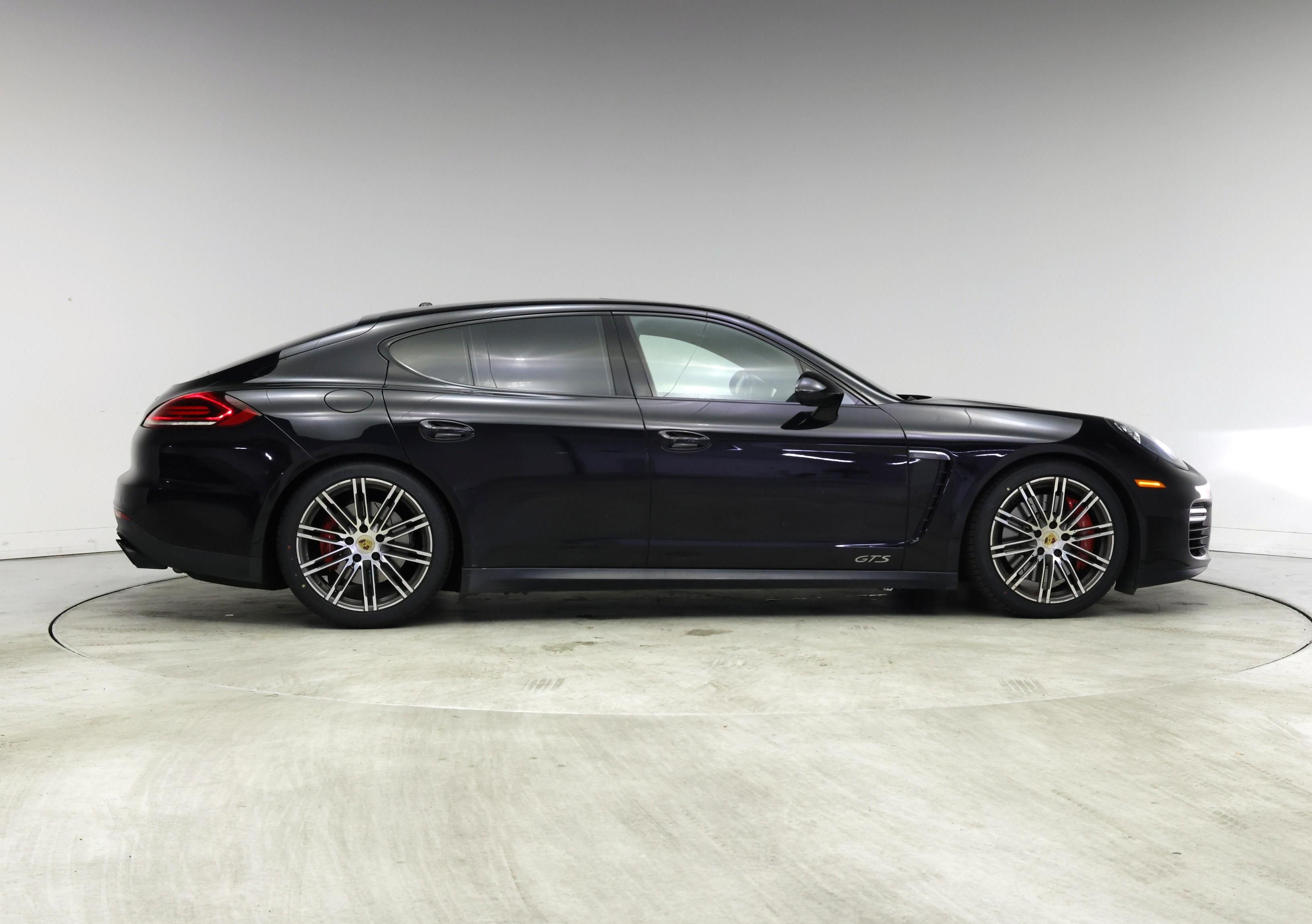Thumbnail: 2015 Porsche Panamera - 7