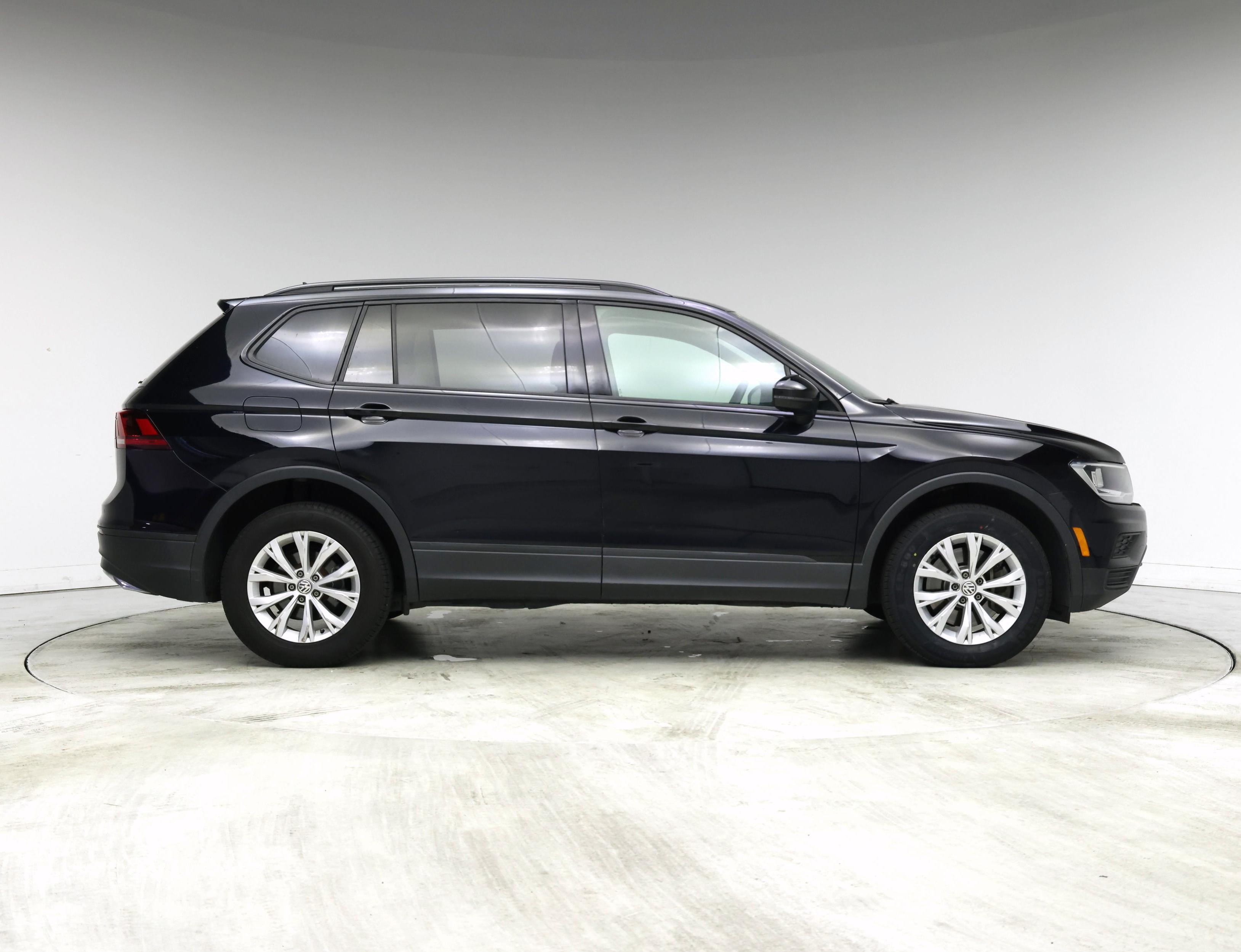 Thumbnail: 2020 Volkswagen Tiguan - 7