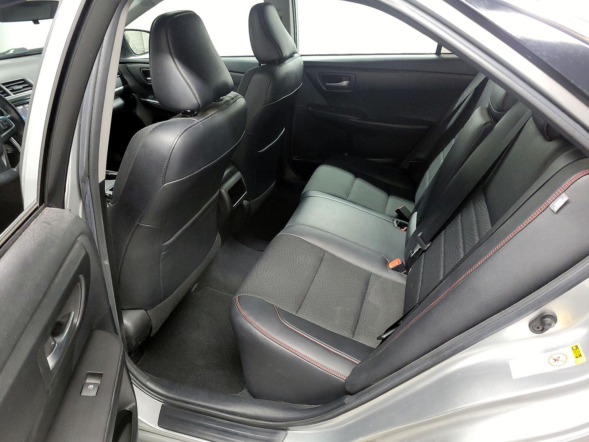 Thumbnail: 2016 Toyota Camry - 20