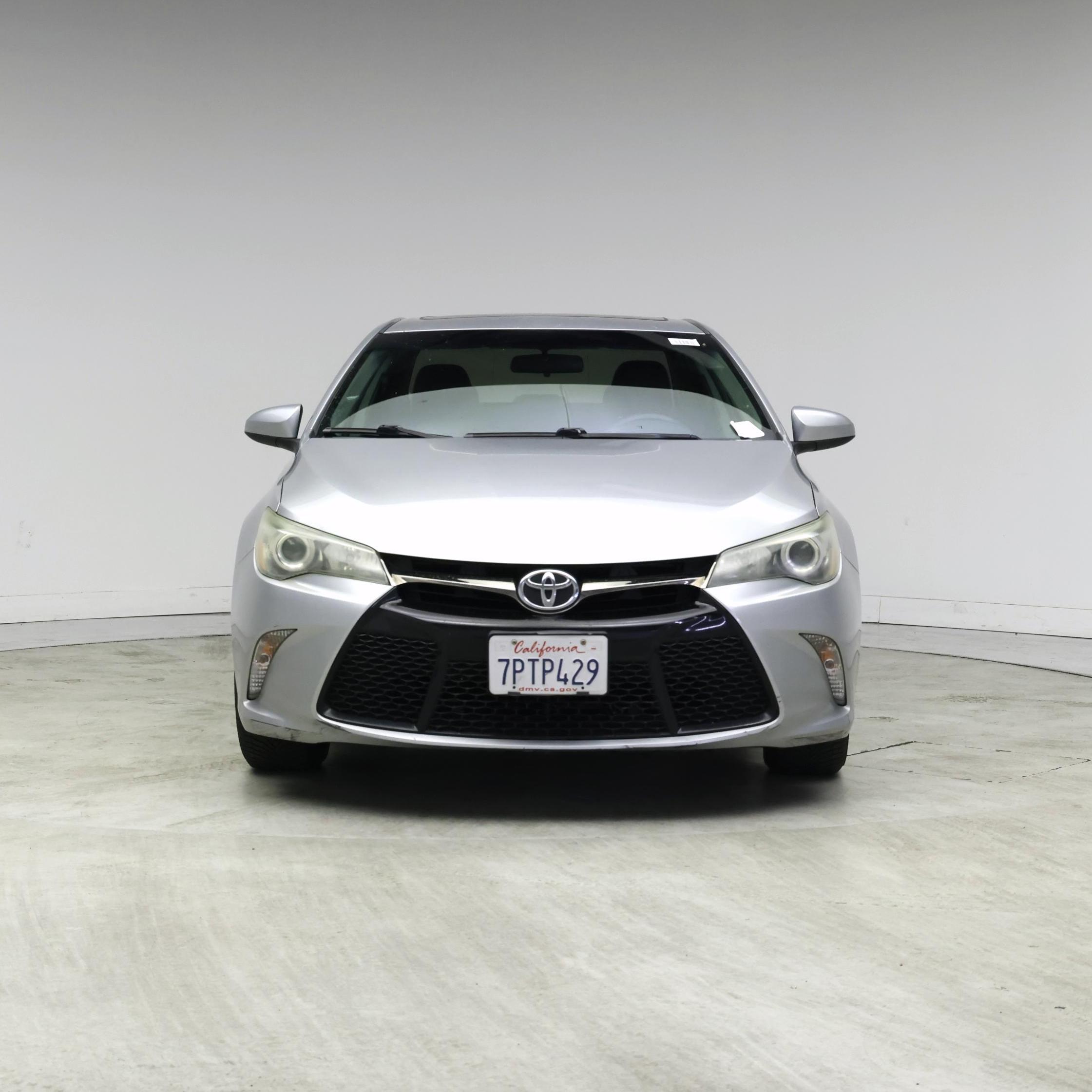 Thumbnail: 2016 Toyota Camry - 5