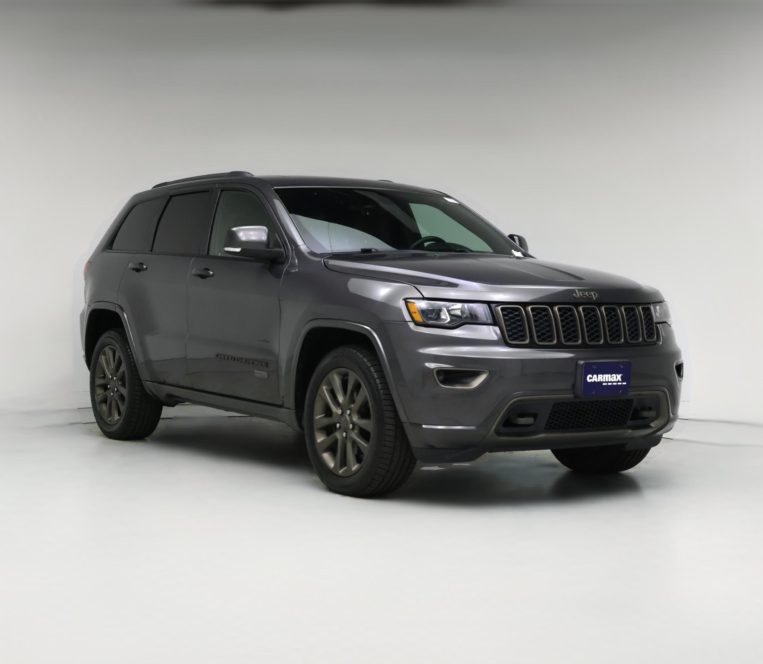 Thumbnail: 2017 Jeep Grand Cherokee - 1