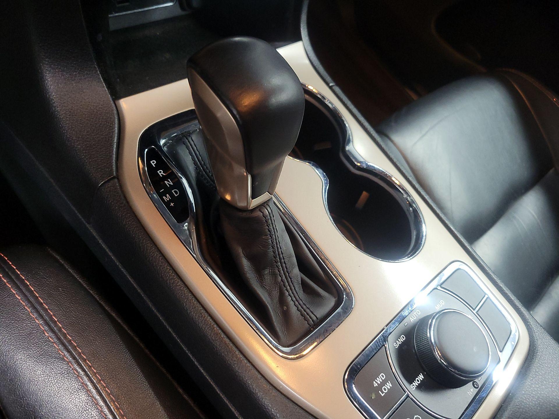 Thumbnail: 2017 Jeep Grand Cherokee - 18