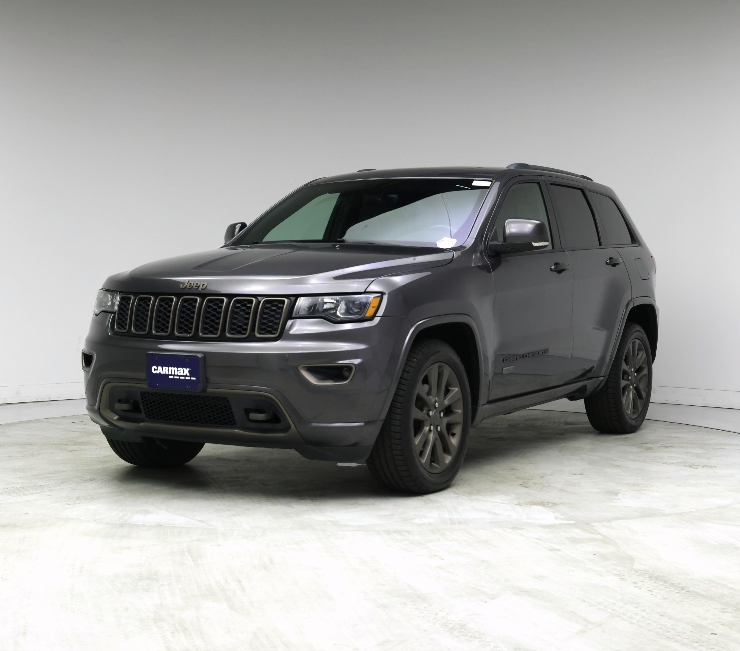 Thumbnail: 2017 Jeep Grand Cherokee - 4