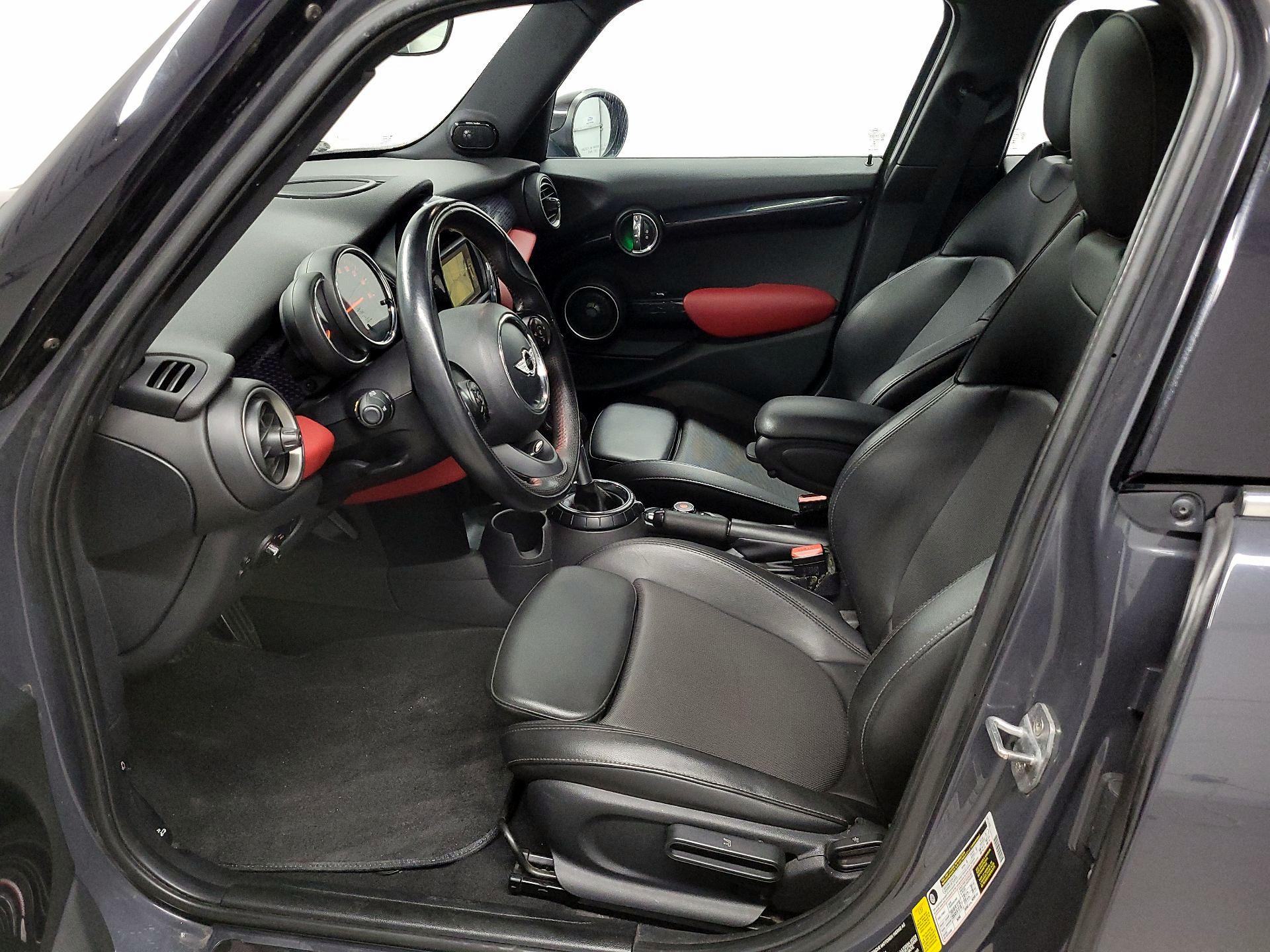 Thumbnail: 2015 MINI Cooper Hardtop - 9