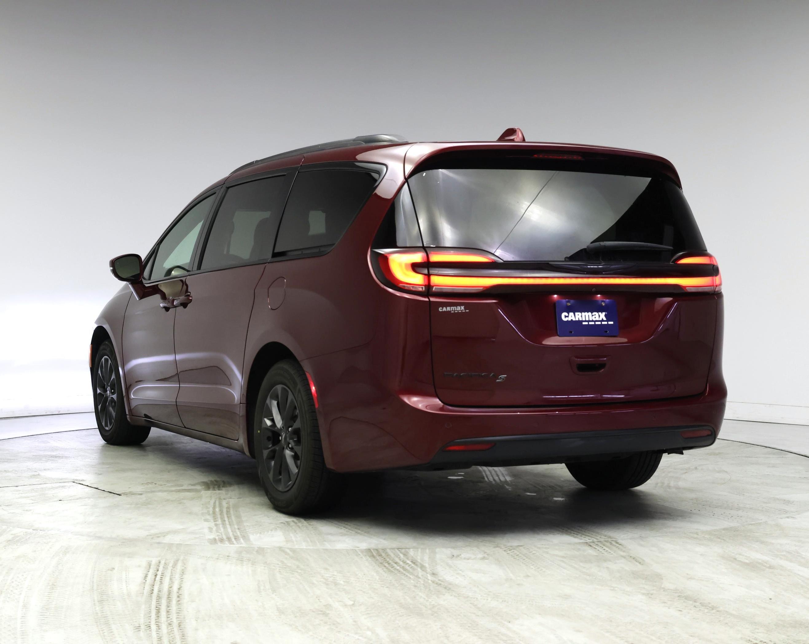 Thumbnail: 2021 Chrysler Pacifica - 2