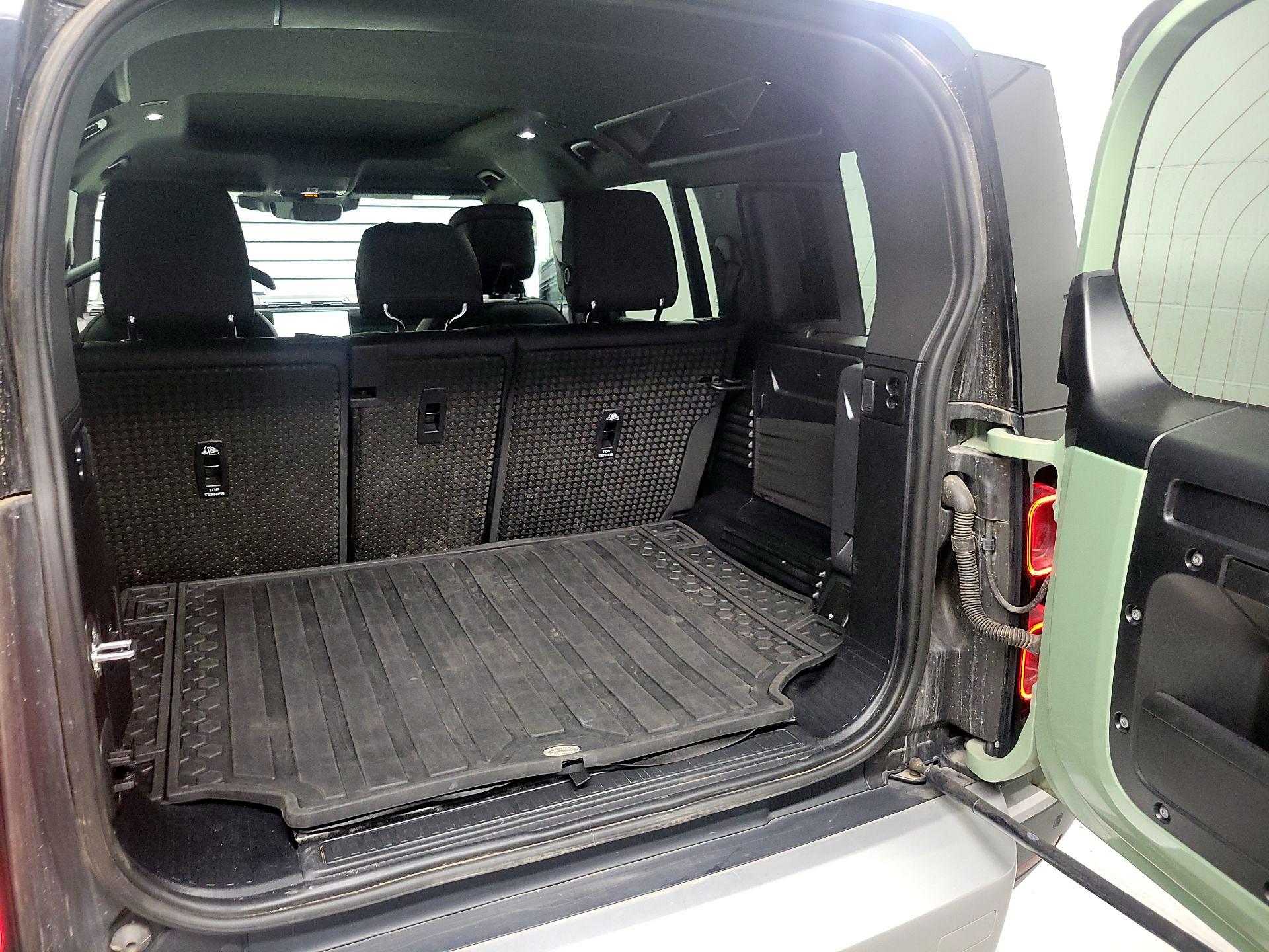 Thumbnail: 2023 Land Rover Defender - 19