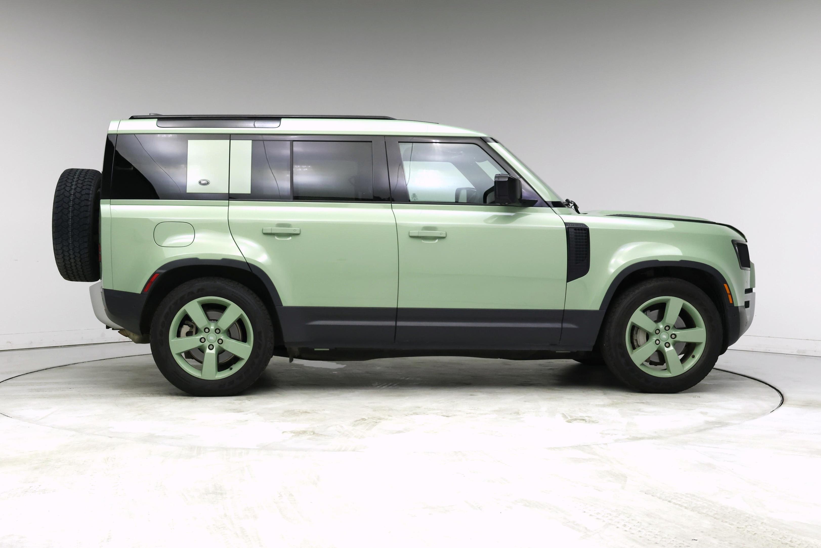 Thumbnail: 2023 Land Rover Defender - 7