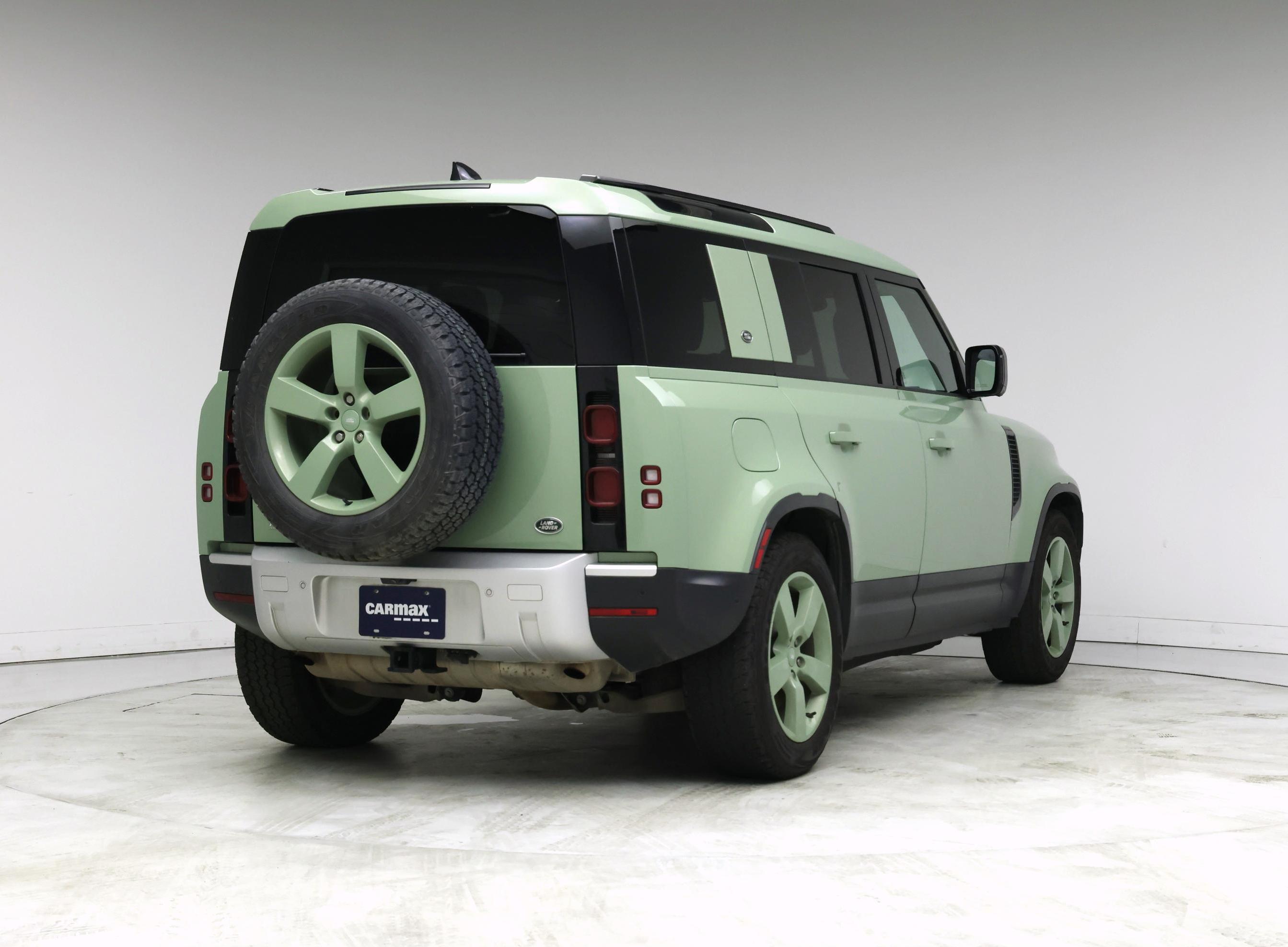 Thumbnail: 2023 Land Rover Defender - 8