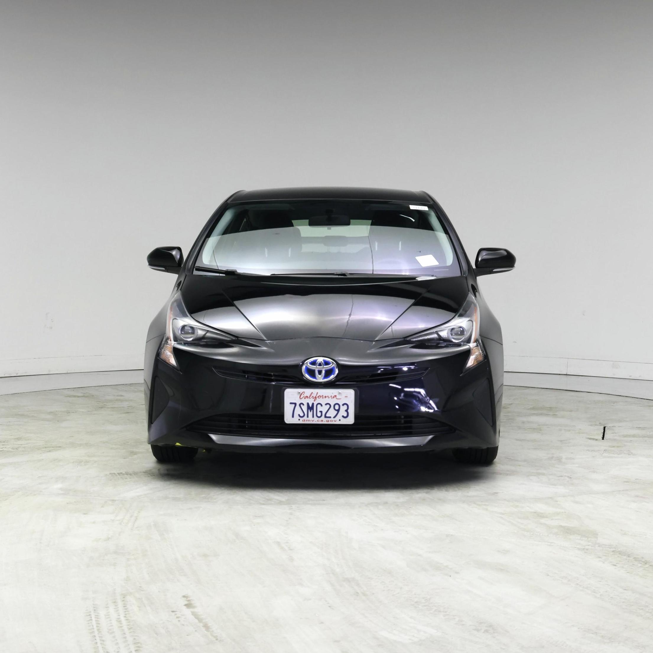 Thumbnail: 2016 Toyota Prius - 5
