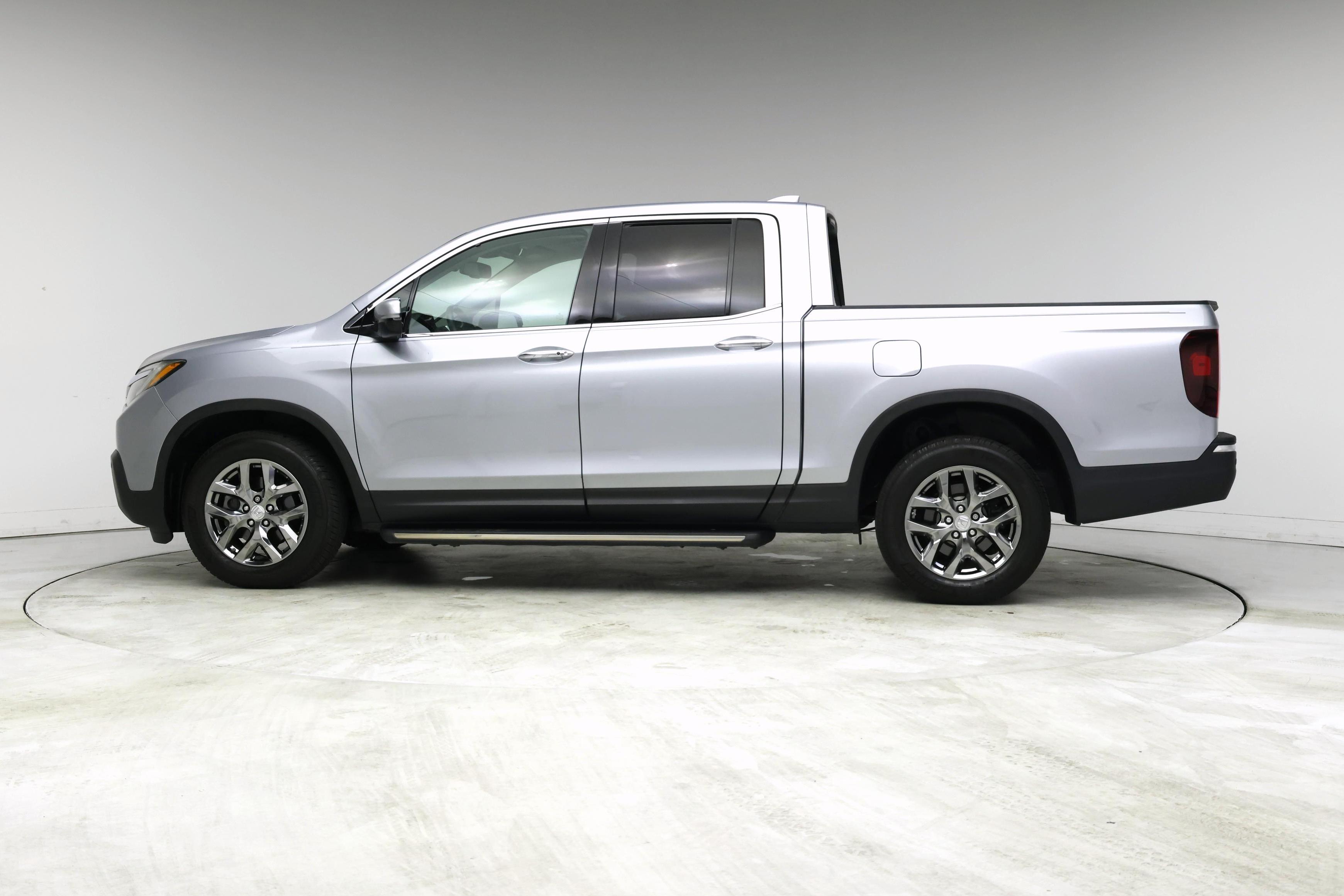 Thumbnail: 2019 Honda Ridgeline - 3