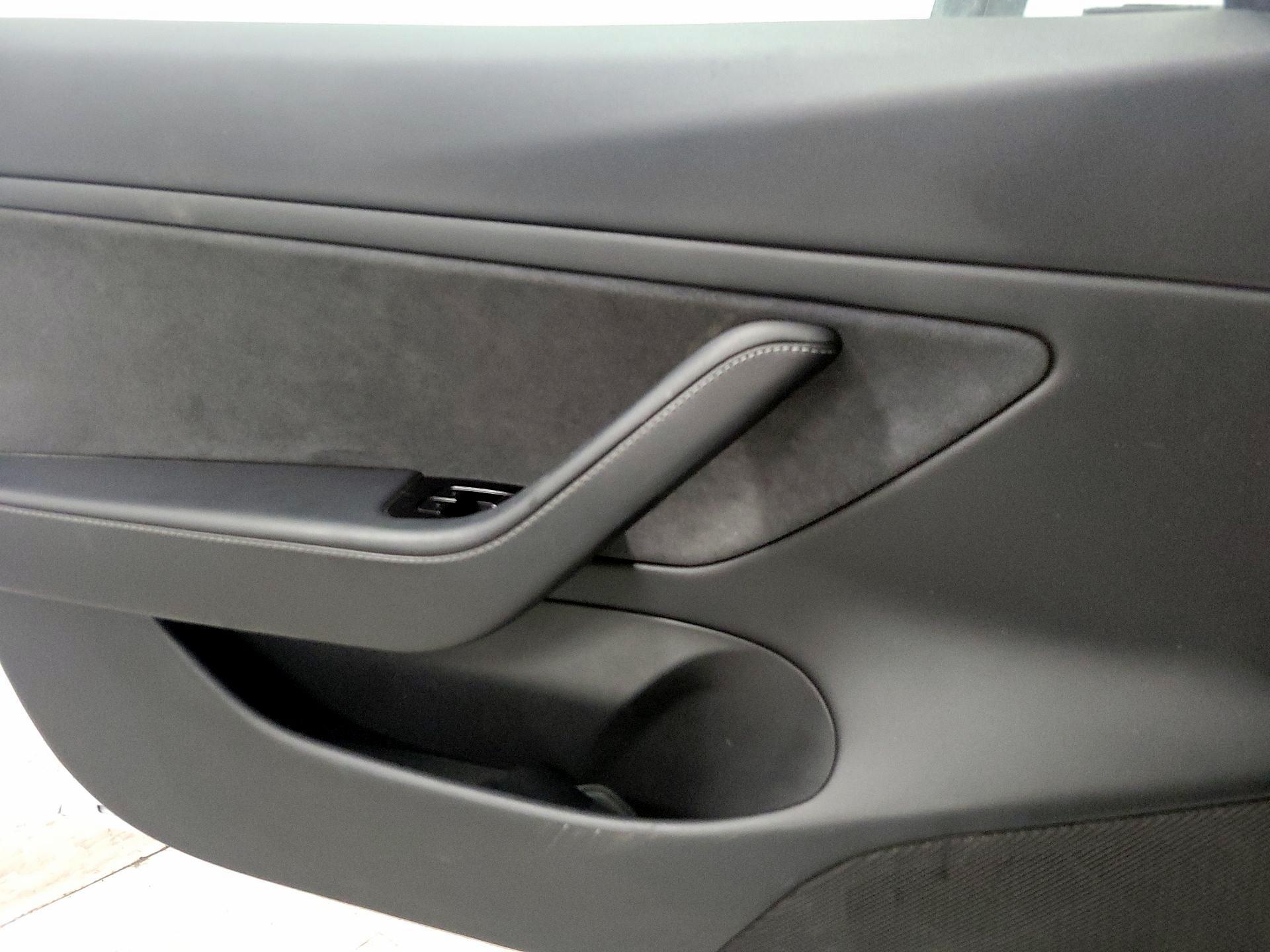 Thumbnail: 2019 Tesla Model 3 - 12