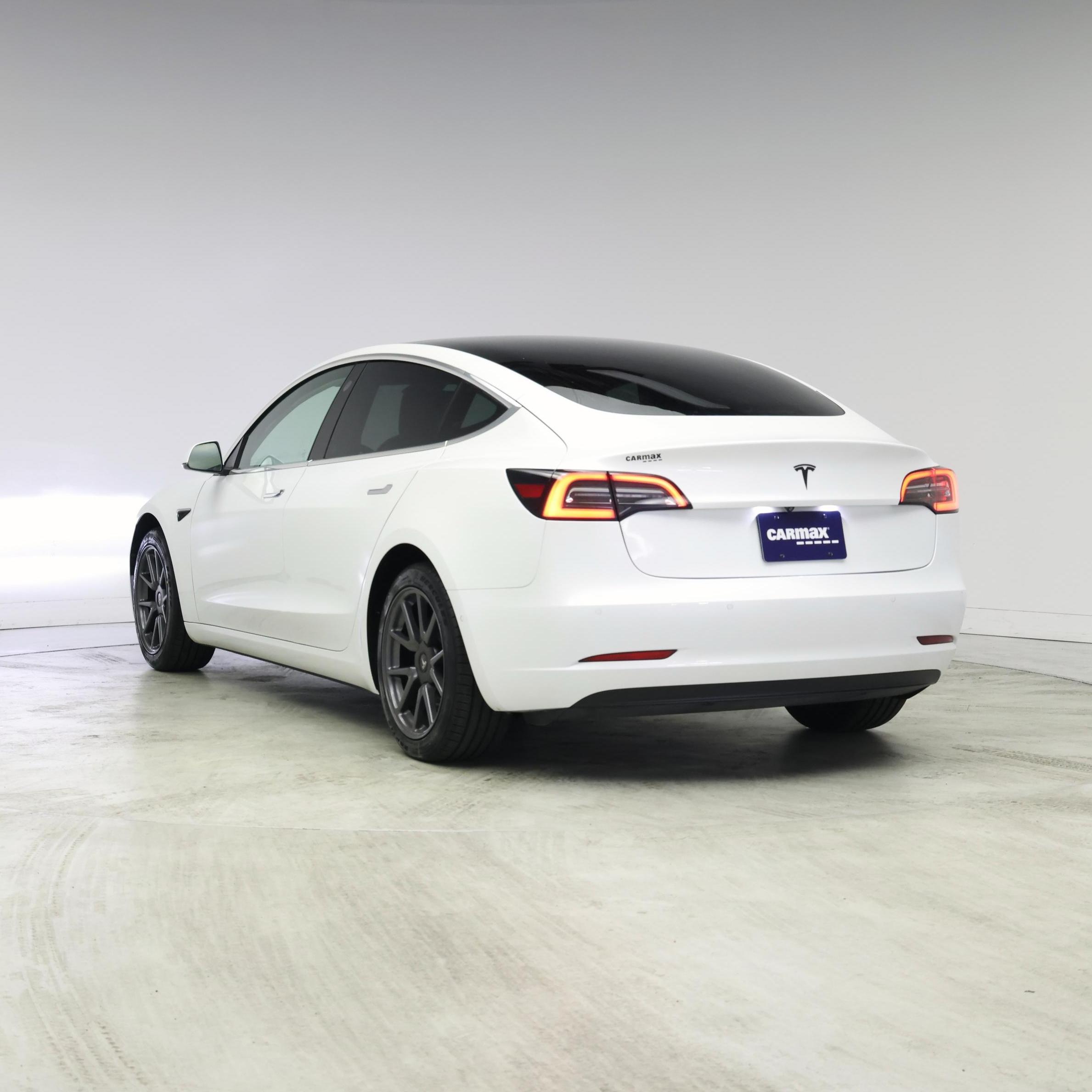 Thumbnail: 2019 Tesla Model 3 - 2
