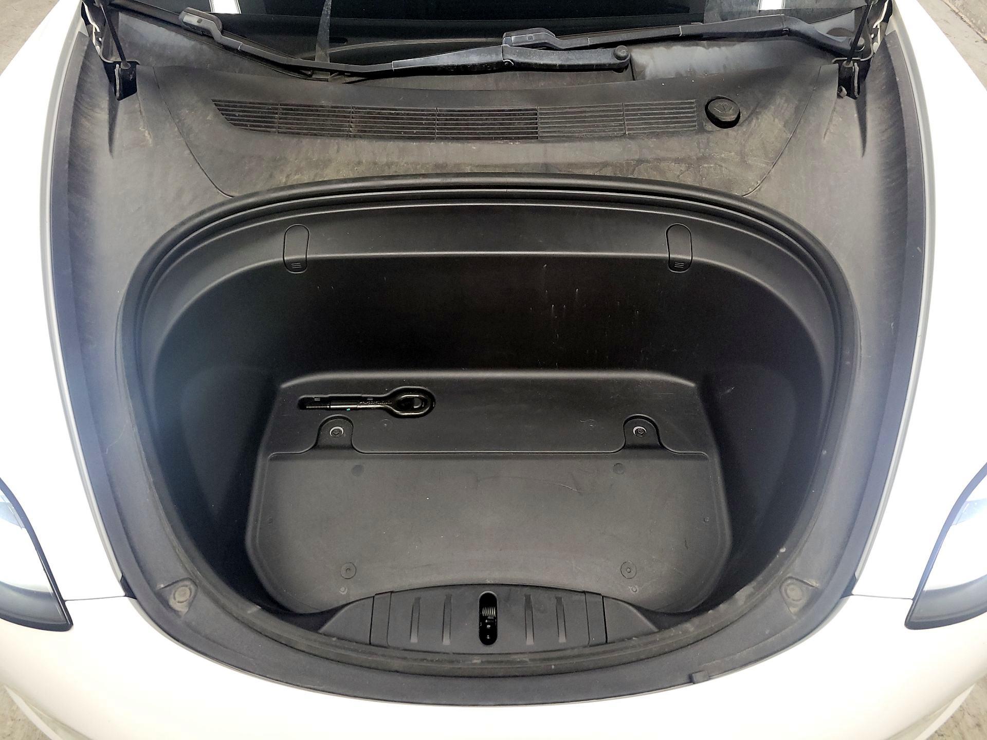 Thumbnail: 2019 Tesla Model 3 - 20