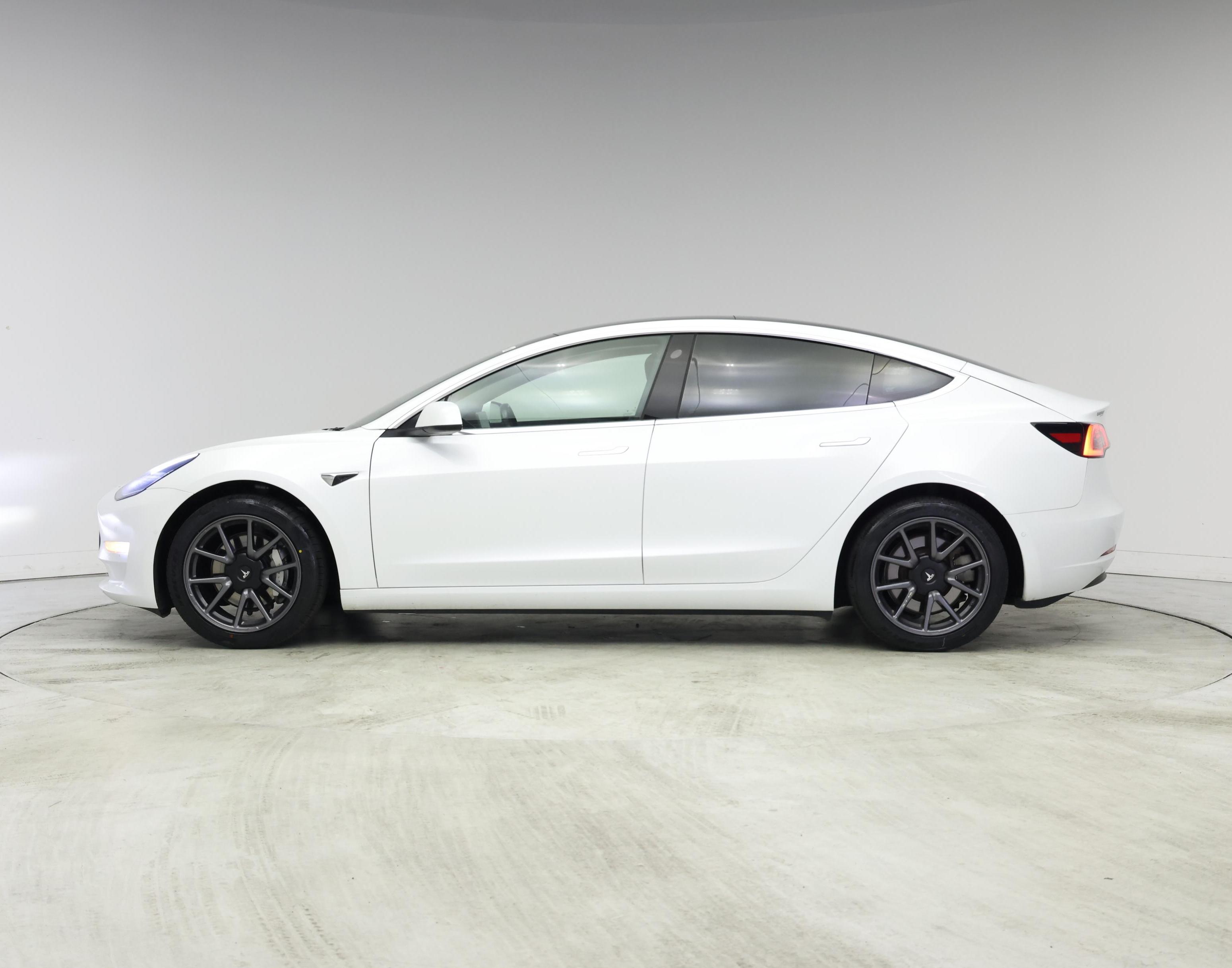 Thumbnail: 2019 Tesla Model 3 - 3
