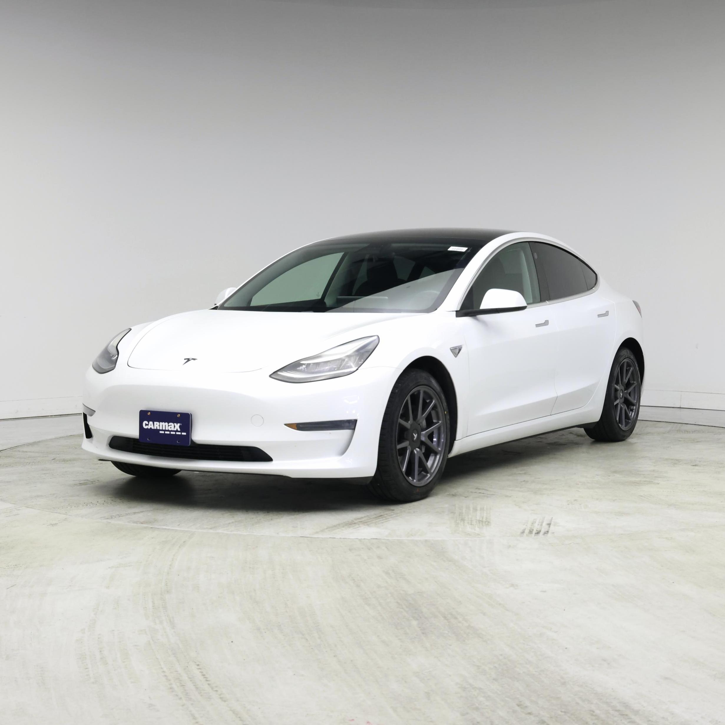 Thumbnail: 2019 Tesla Model 3 - 4
