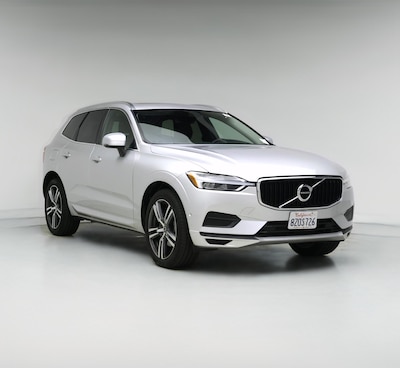 Silver 2018 Volvo XC60 T5 Momentum