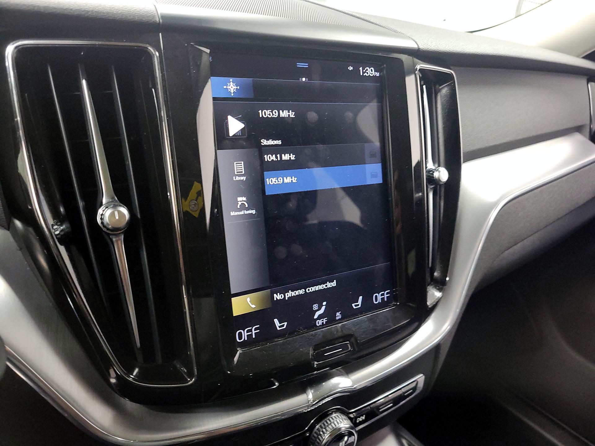 Thumbnail: 2018 Volvo XC60 - 14