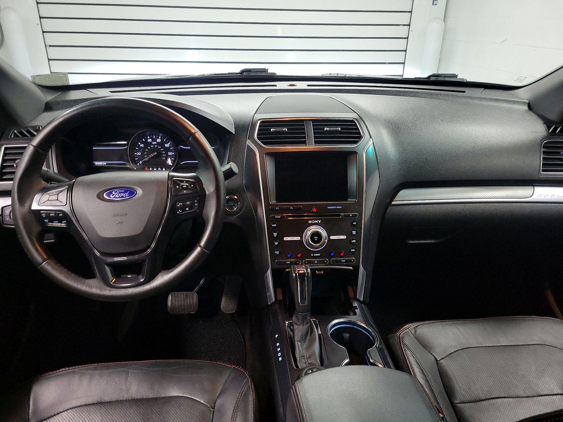 Thumbnail: 2016 Ford Explorer - 9