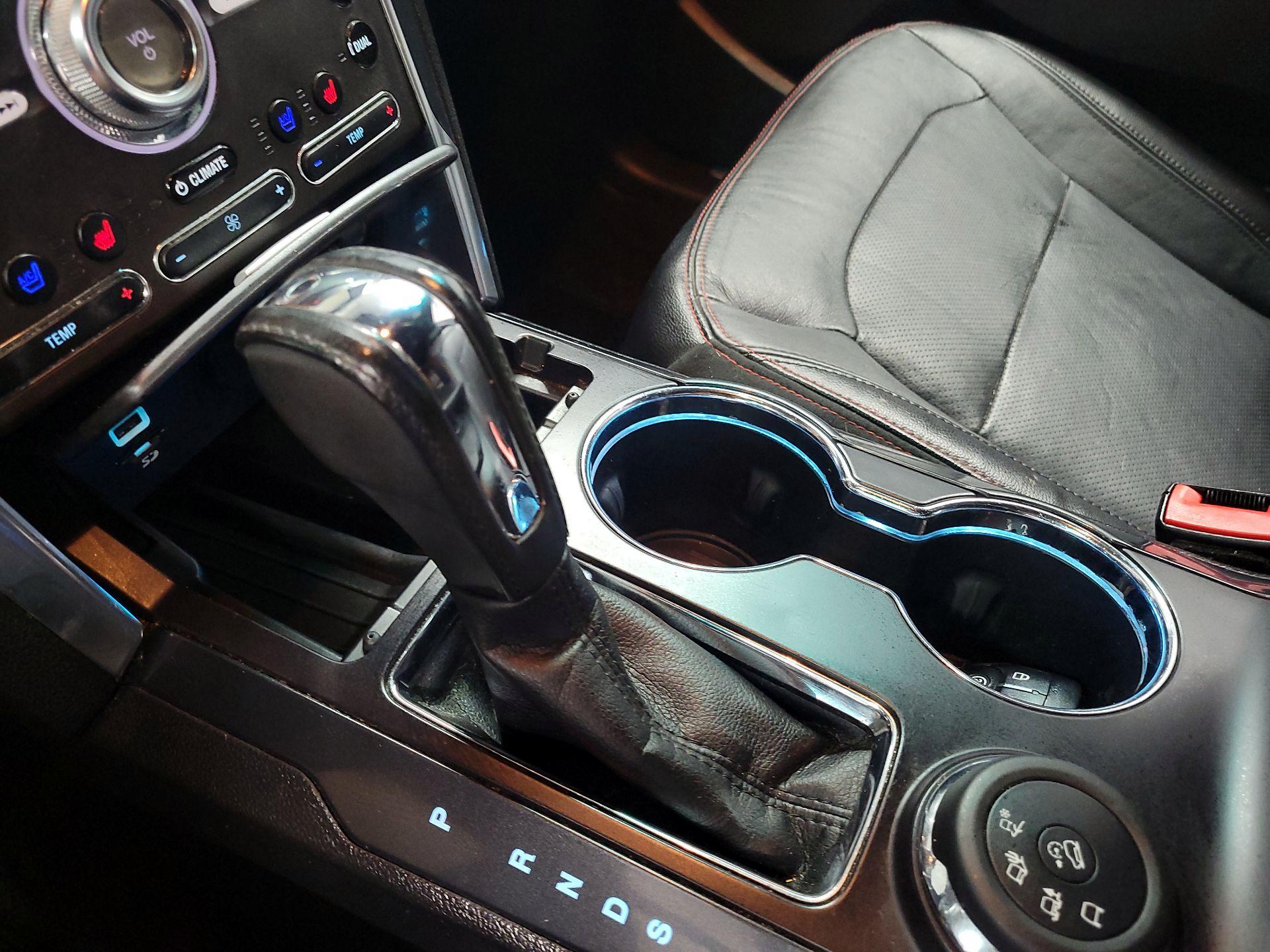Thumbnail: 2016 Ford Explorer - 17