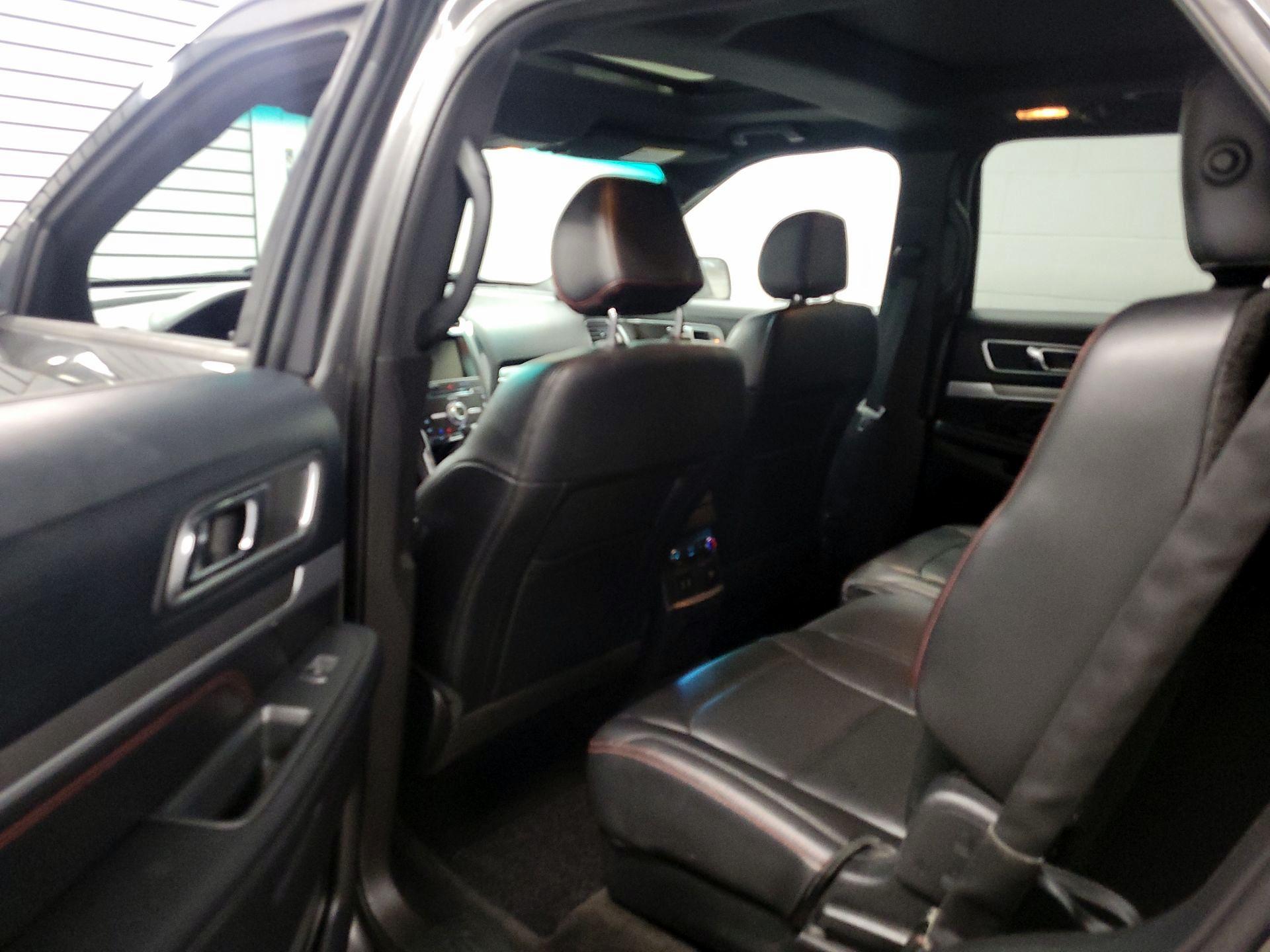 Thumbnail: 2016 Ford Explorer - 19