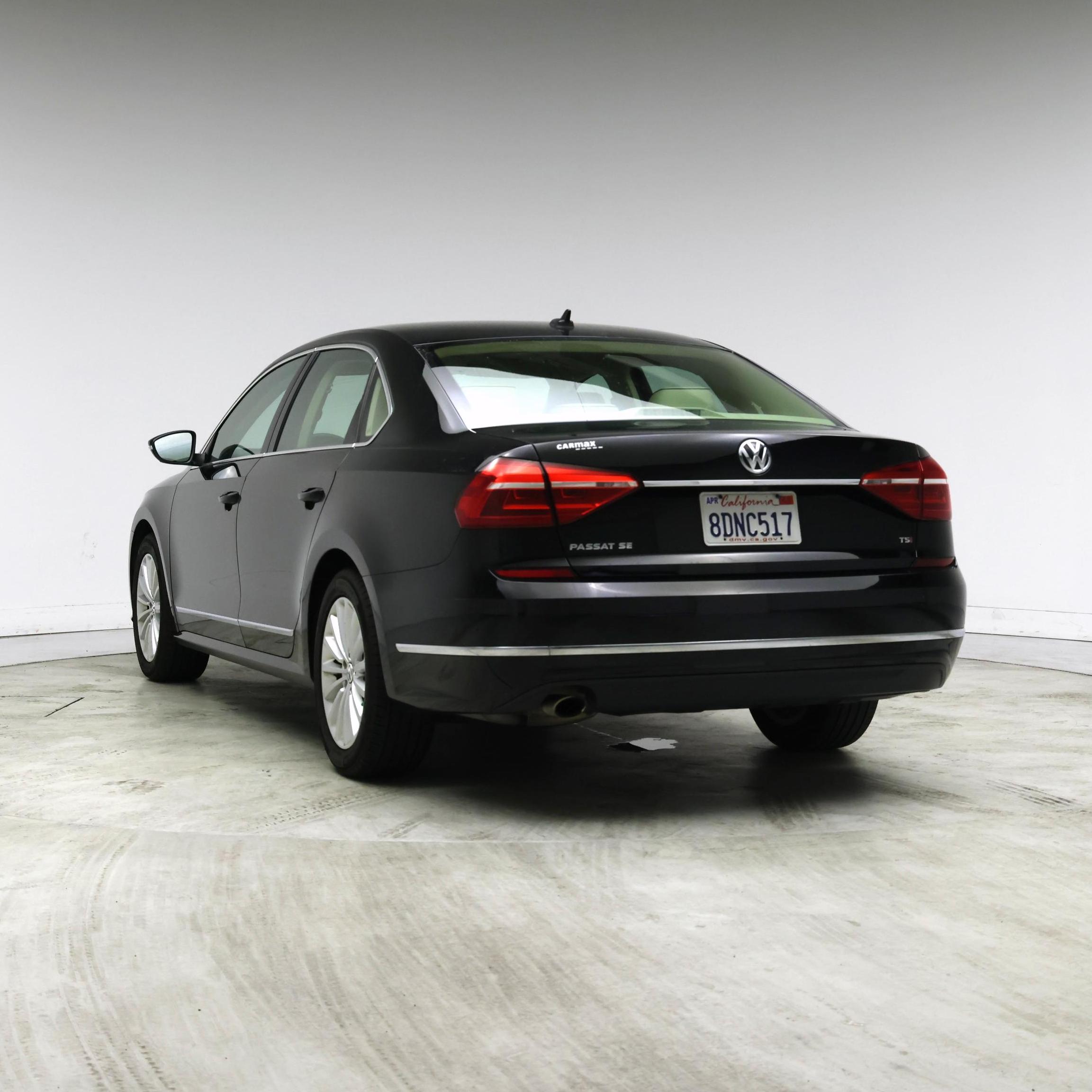 Thumbnail: 2016 Volkswagen Passat - 2