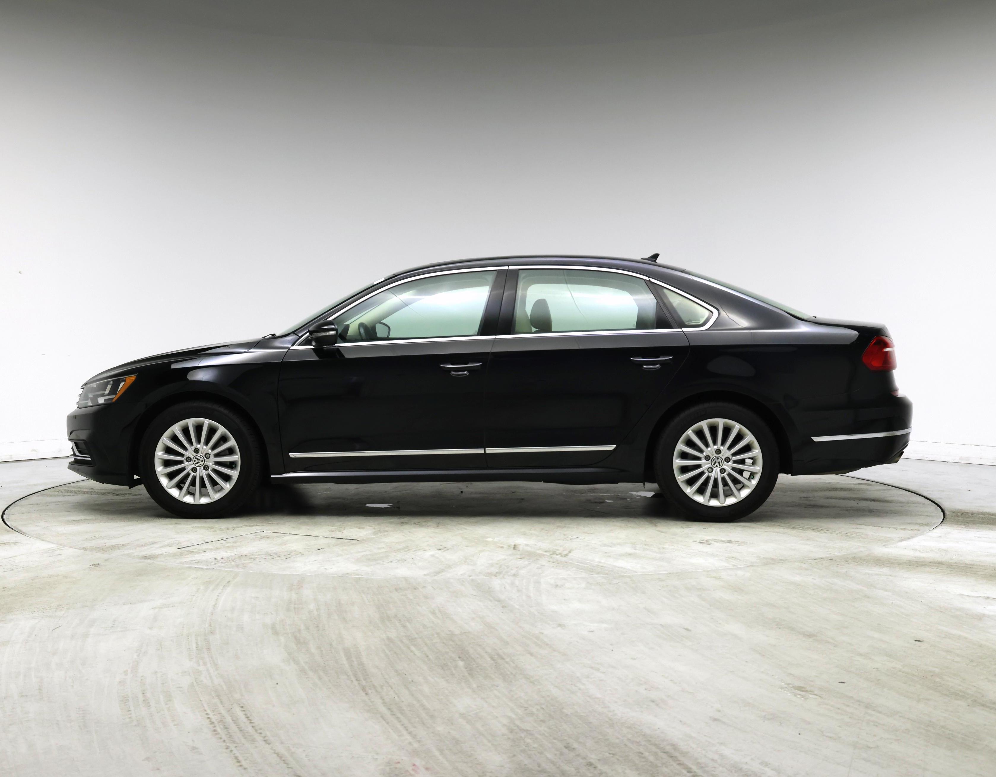 Thumbnail: 2016 Volkswagen Passat - 3