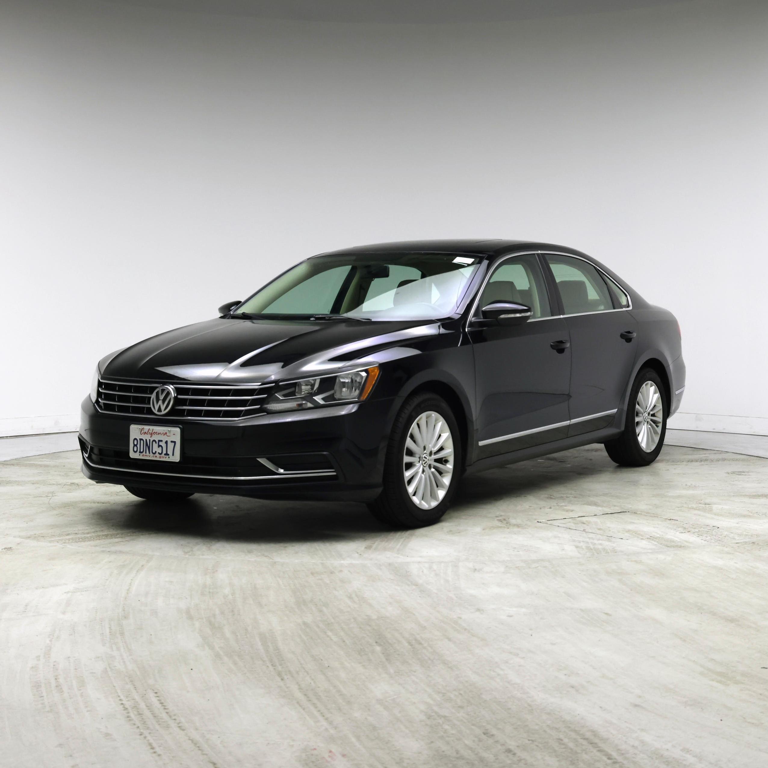 Thumbnail: 2016 Volkswagen Passat - 4