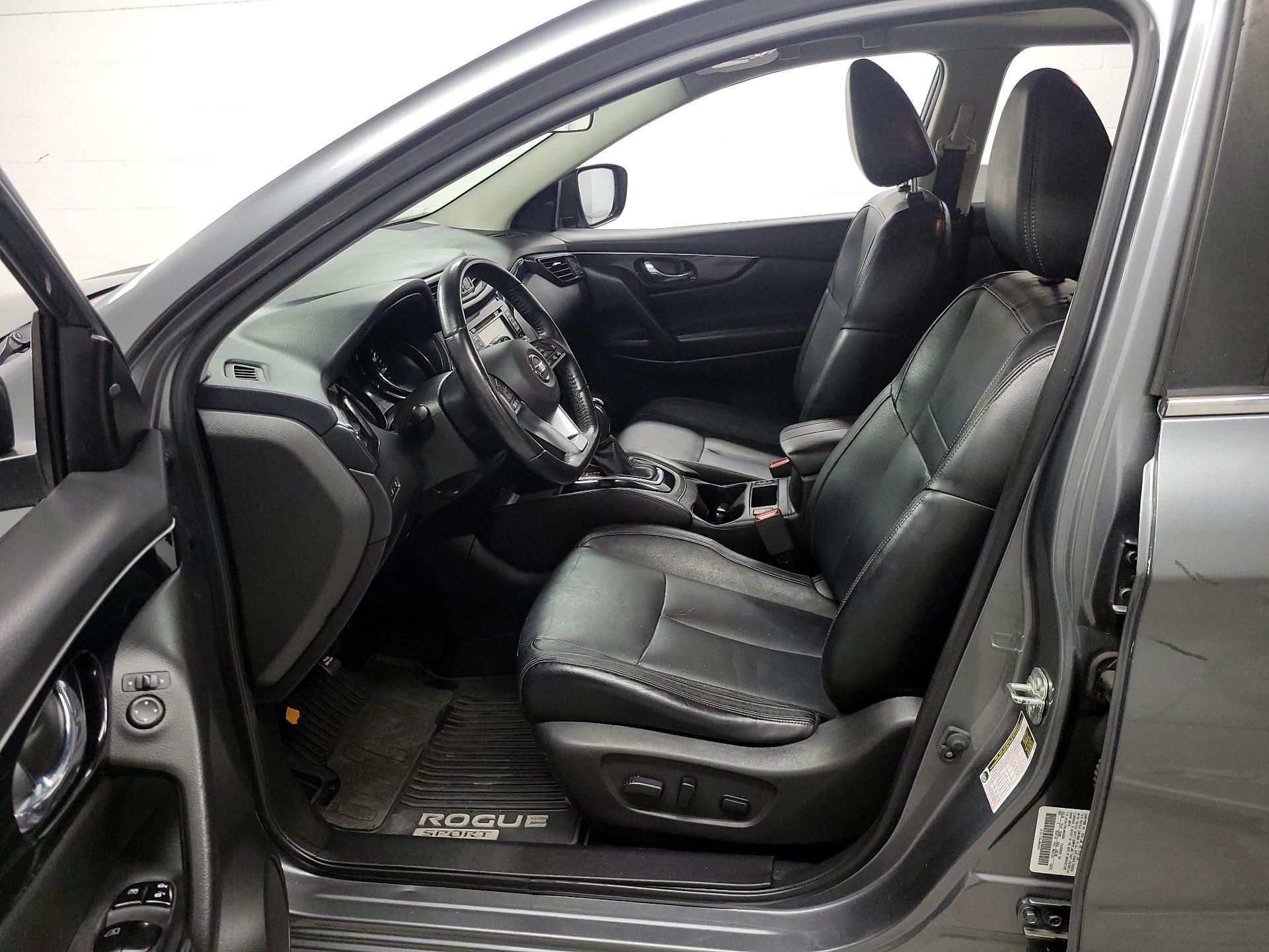 Thumbnail: 2018 Nissan Rogue Sport - 11