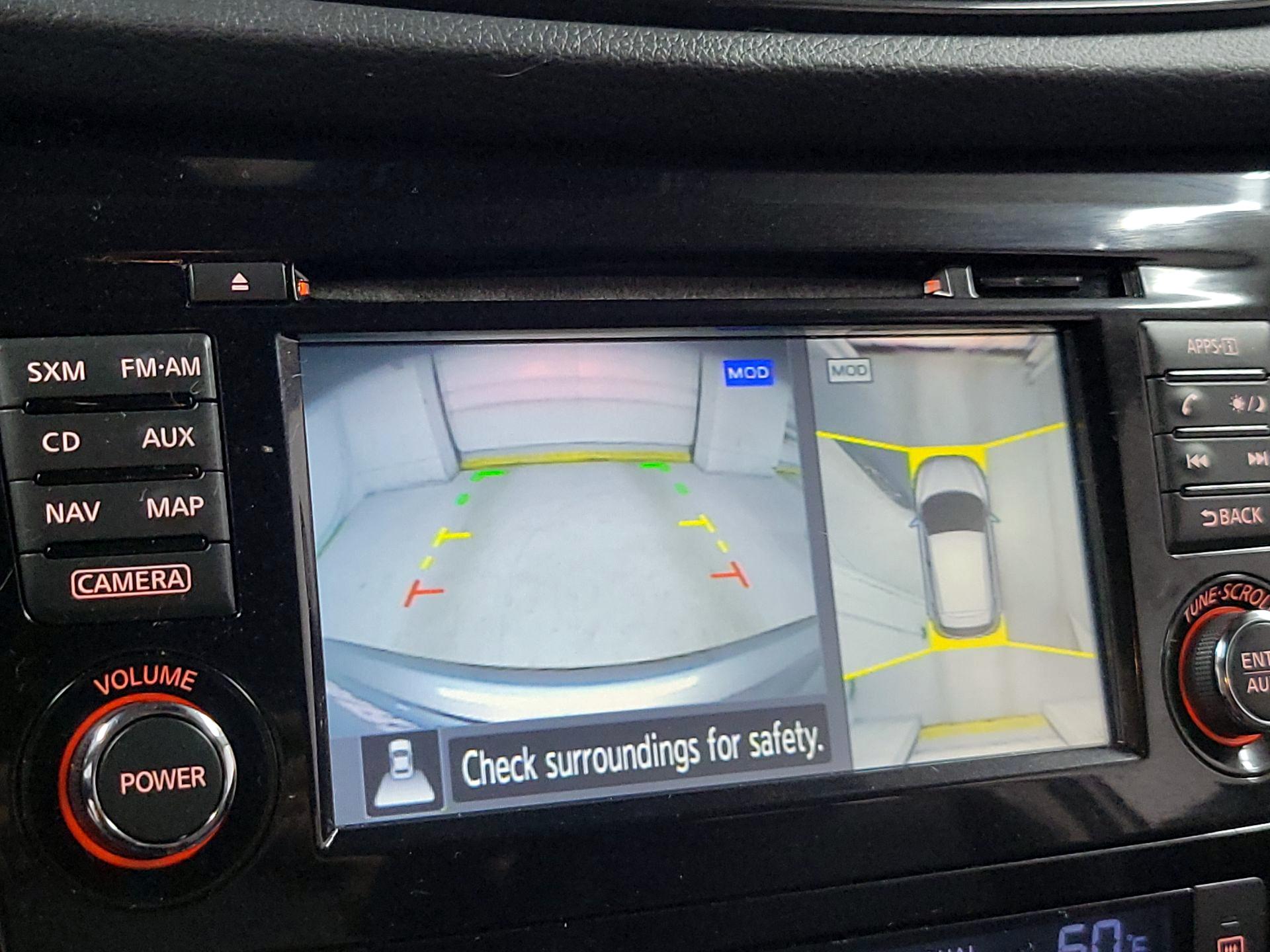 Thumbnail: 2018 Nissan Rogue Sport - 14