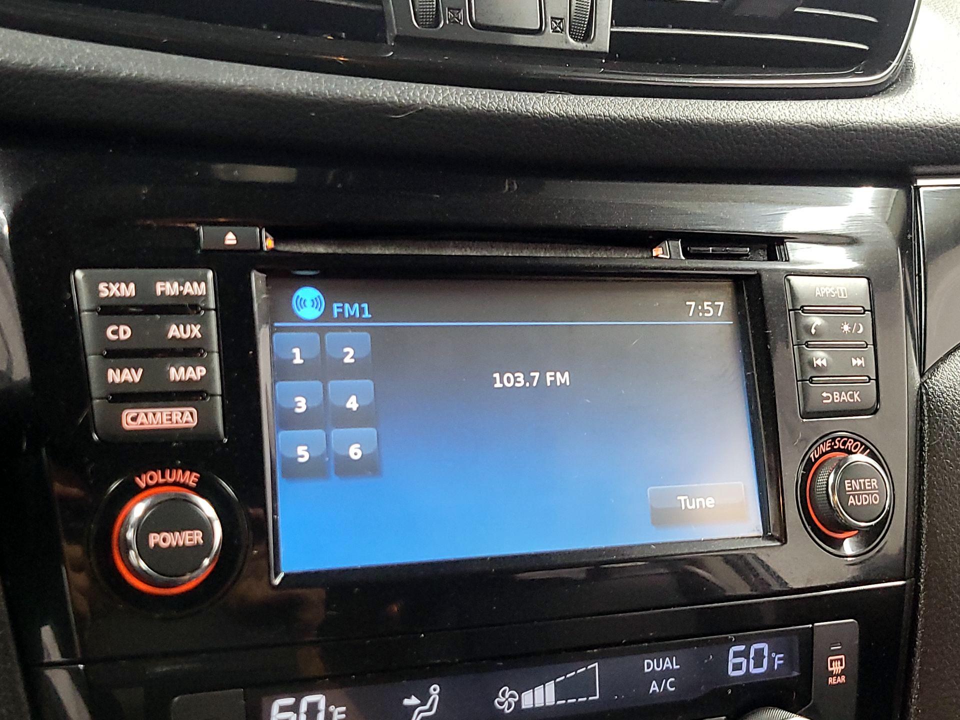 Thumbnail: 2018 Nissan Rogue Sport - 15