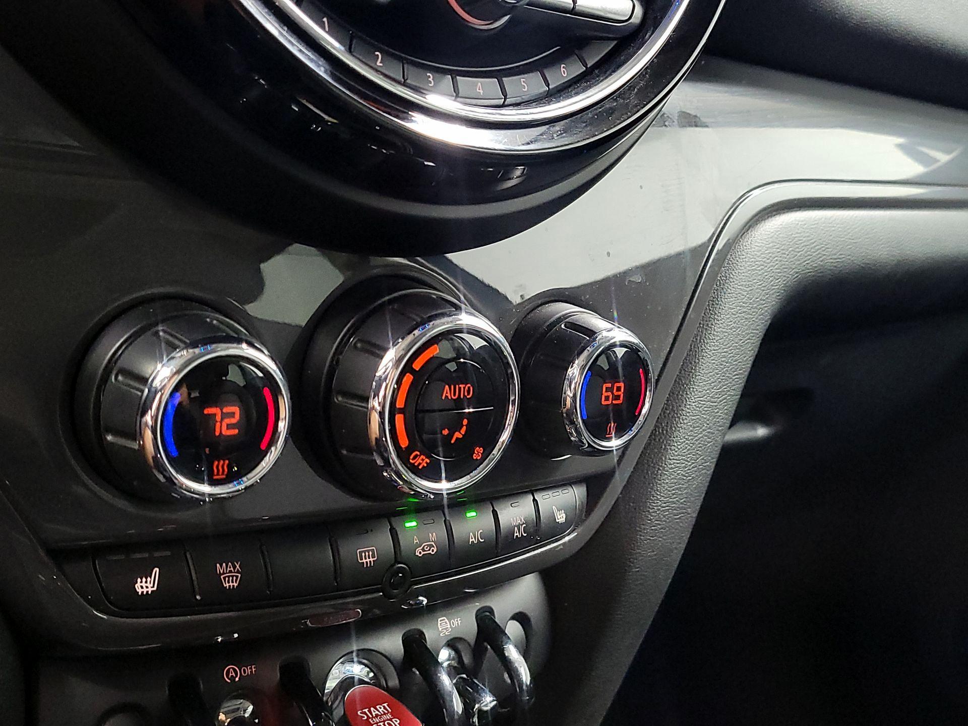 Thumbnail: 2019 MINI Cooper Countryman - 16