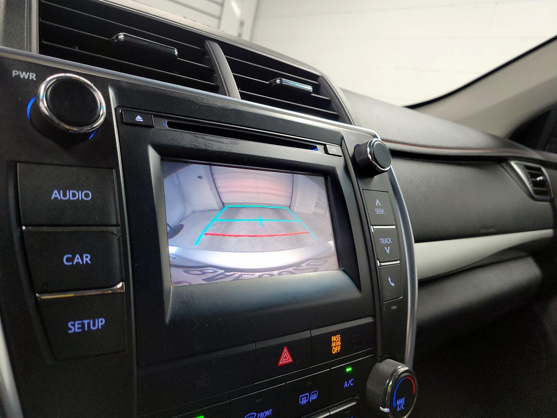 Thumbnail: 2015 Toyota Camry - 14