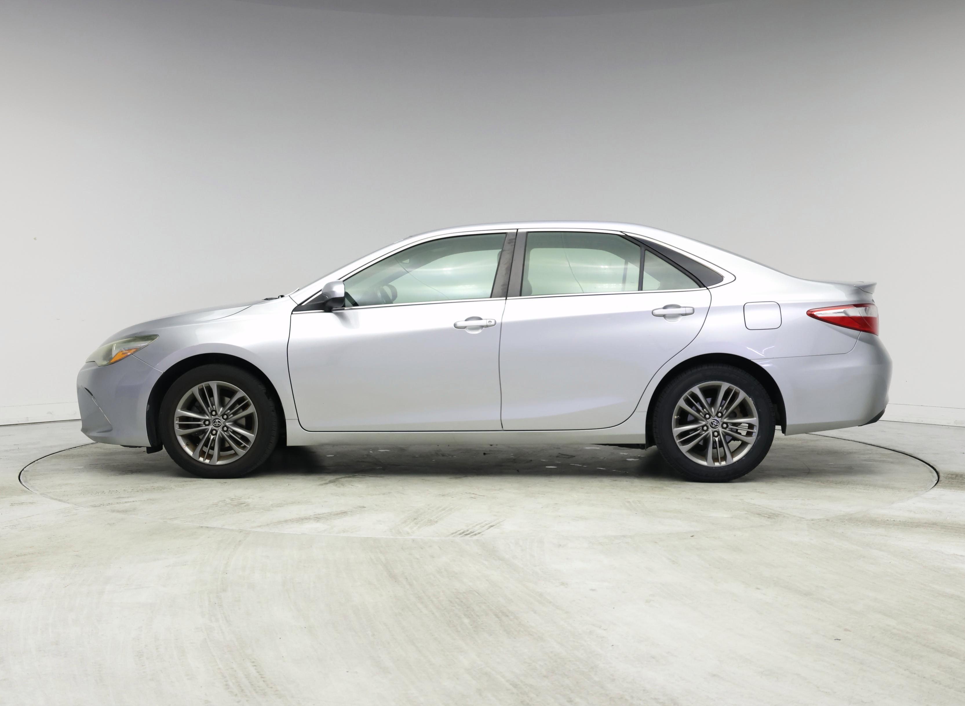 Thumbnail: 2015 Toyota Camry - 3