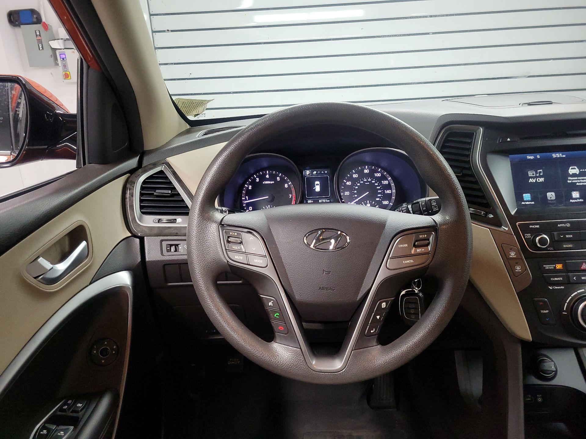 Thumbnail: 2017 Hyundai Santa Fe - 10