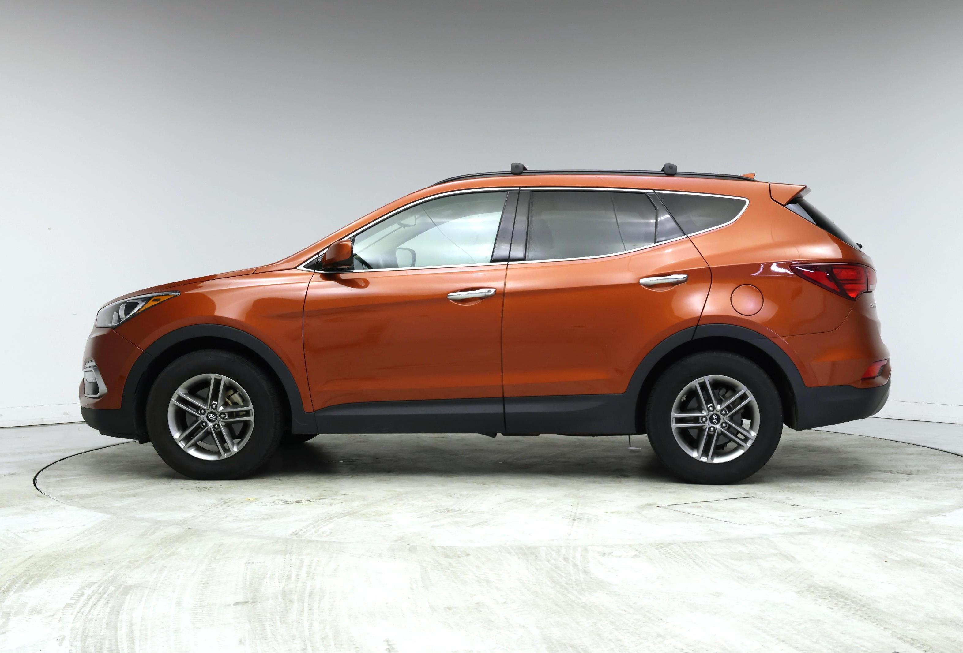 Thumbnail: 2017 Hyundai Santa Fe - 3