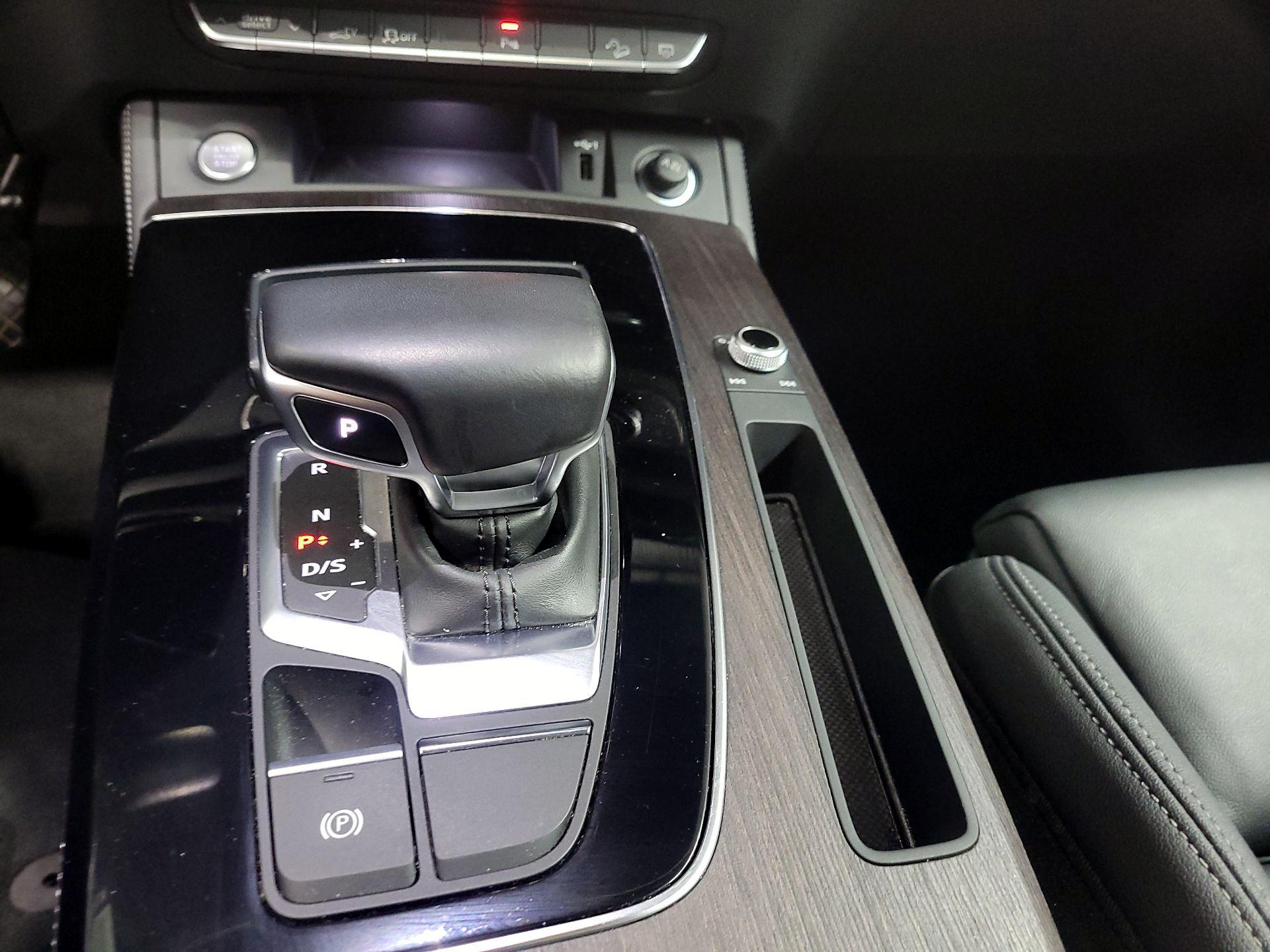 Thumbnail: 2022 Audi Q5 - 17