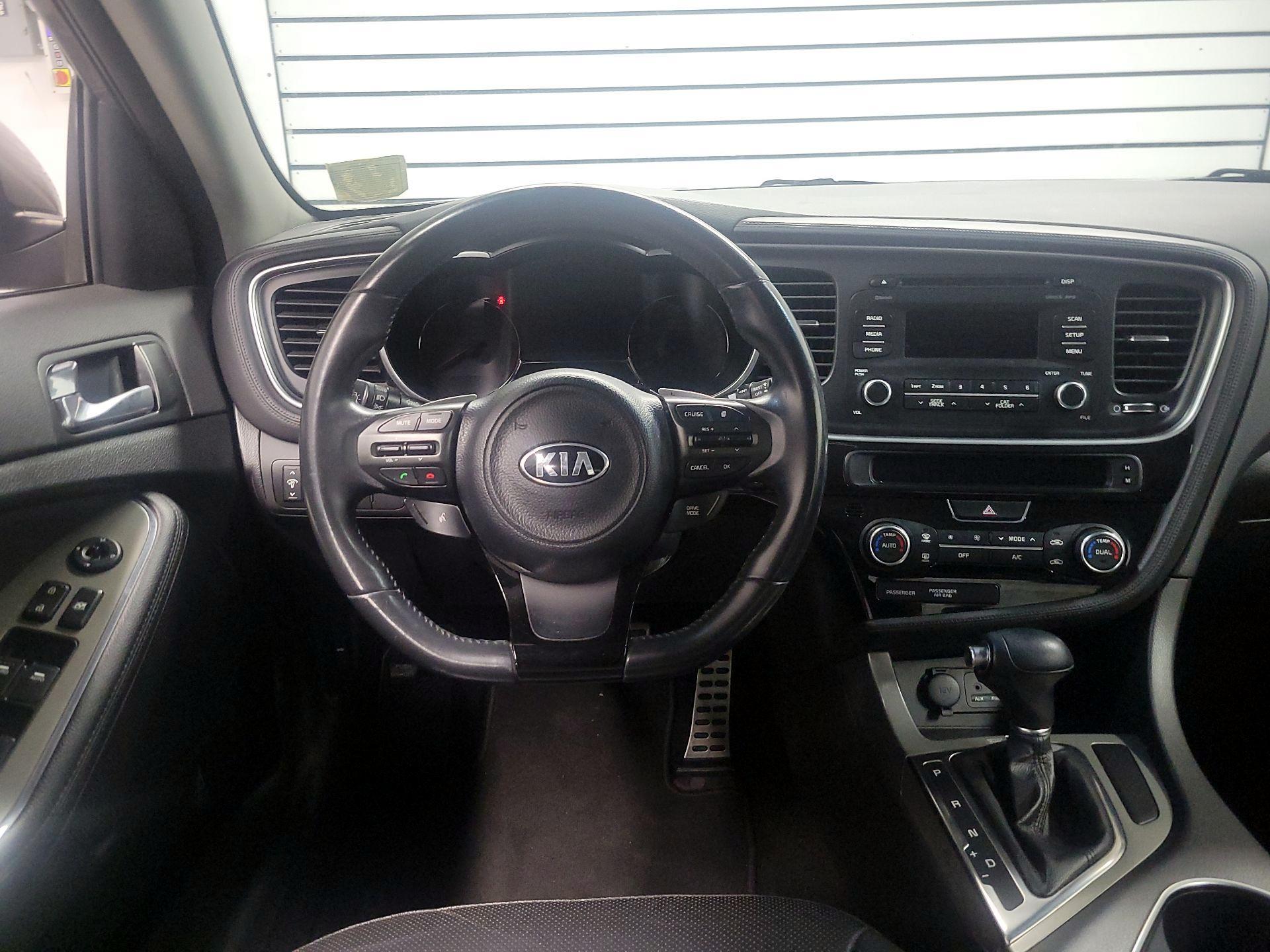 Thumbnail: 2014 Kia Optima - 10