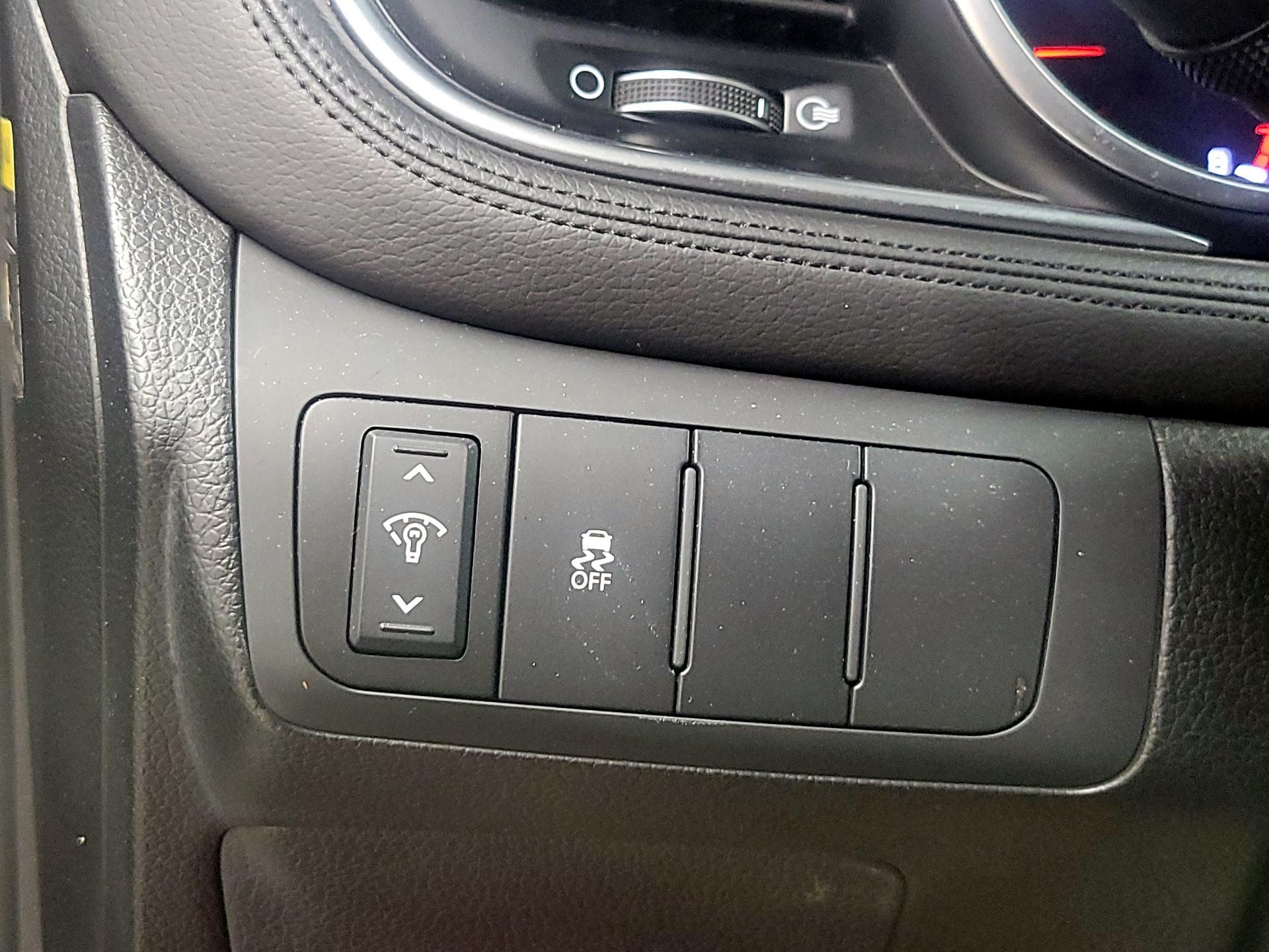 Thumbnail: 2014 Kia Optima - 13