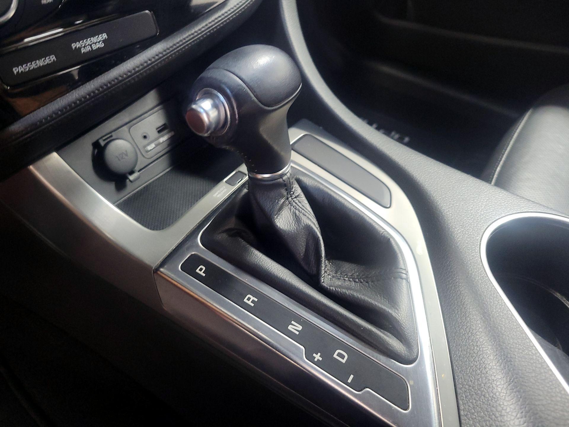 Thumbnail: 2014 Kia Optima - 16