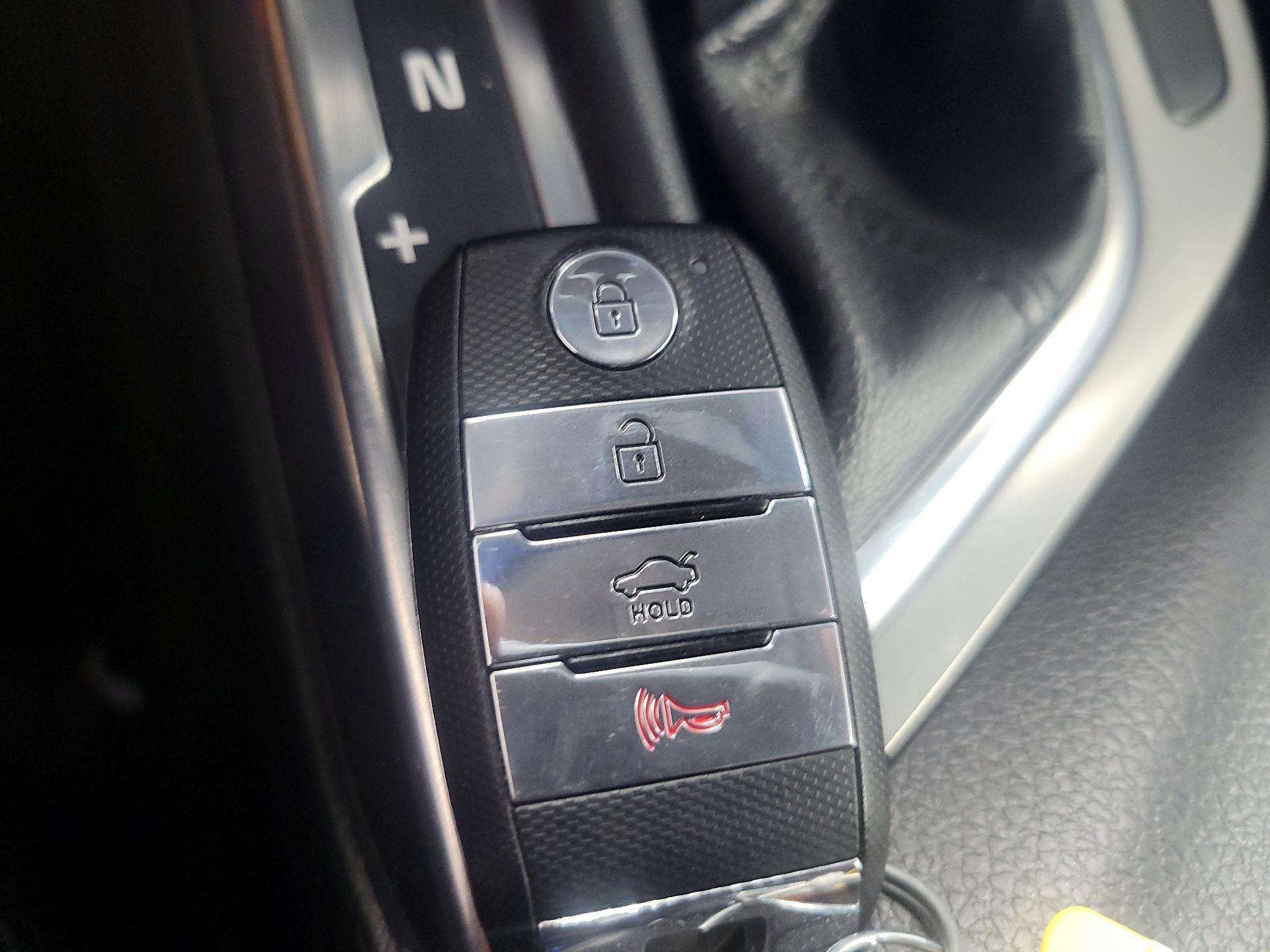 Thumbnail: 2014 Kia Optima - 20