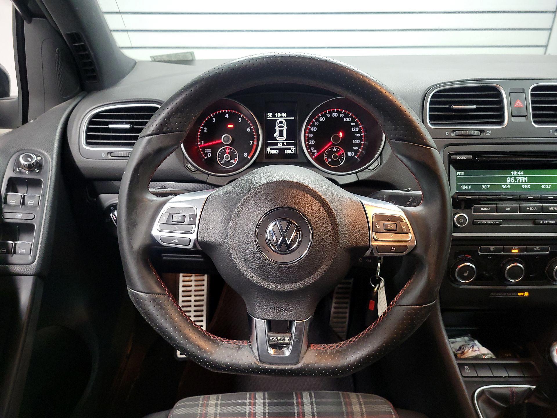 Thumbnail: 2014 Volkswagen Golf - 10