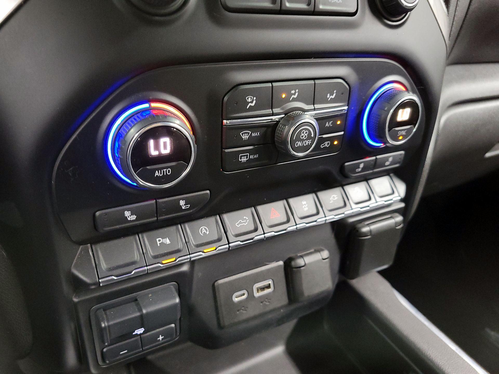 Thumbnail: 2021 Chevrolet Silverado 1500 - 16