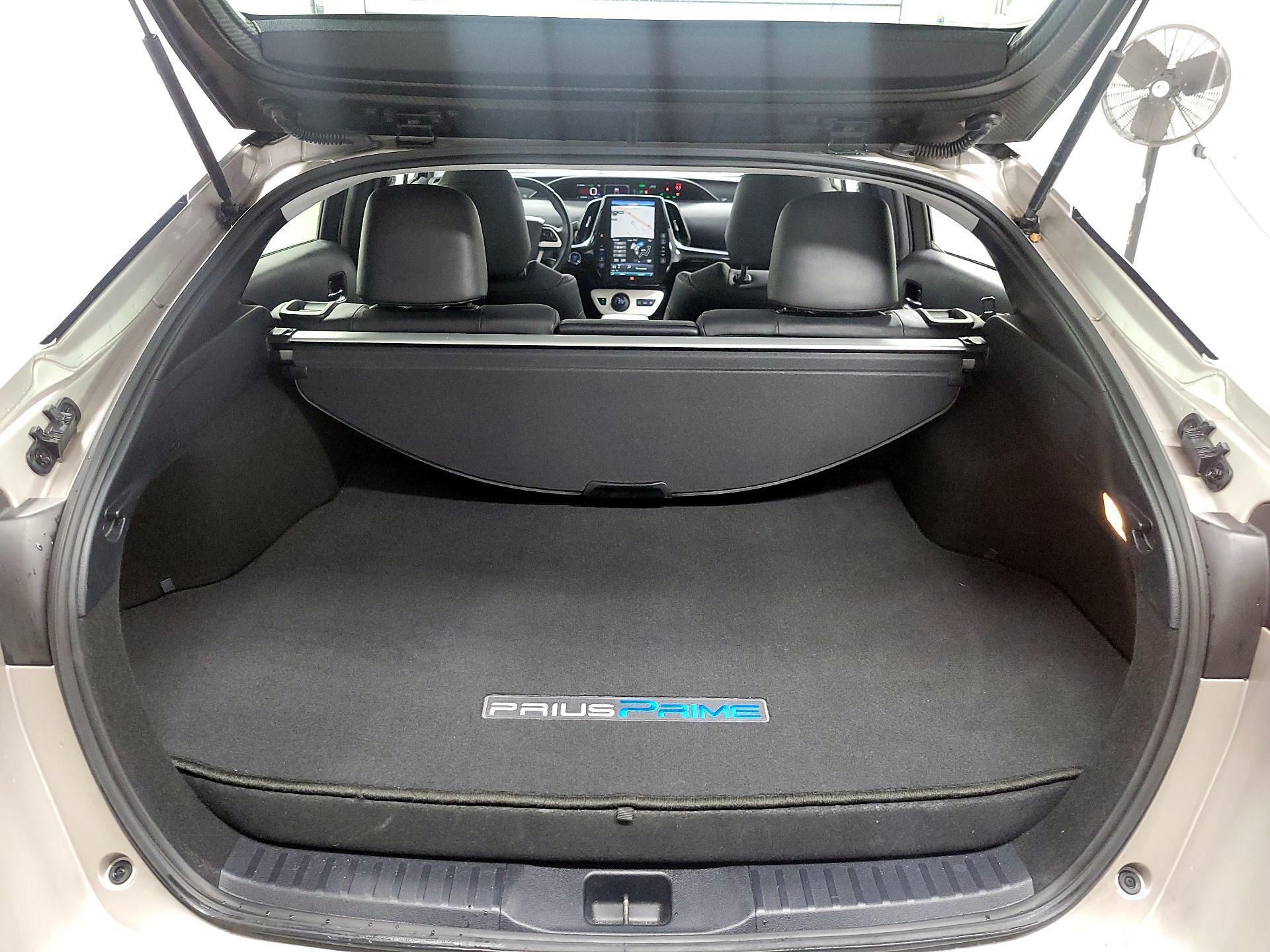 Thumbnail: 2017 Toyota Prius Prime - 18