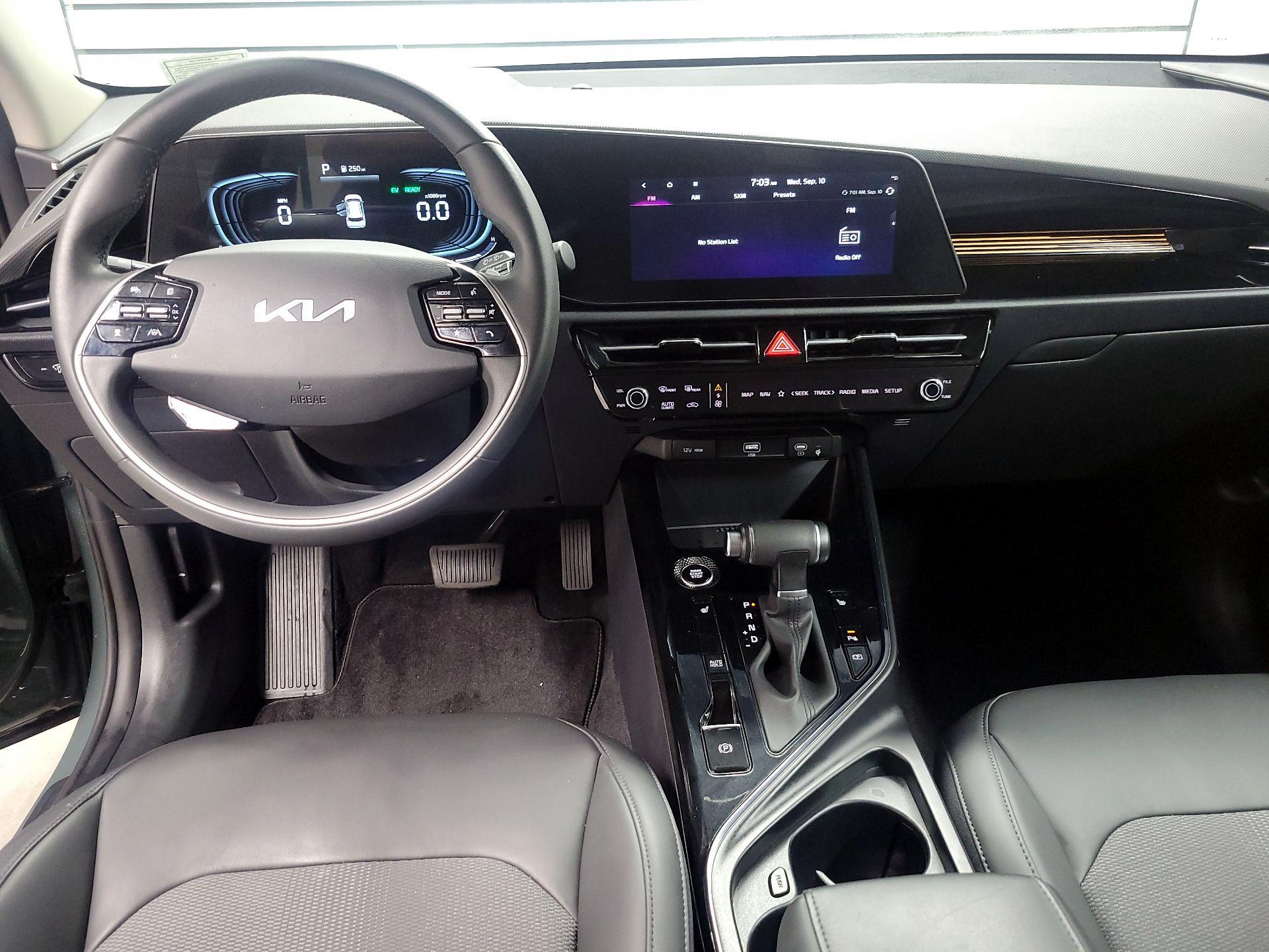 Thumbnail: 2024 Kia Niro - 9