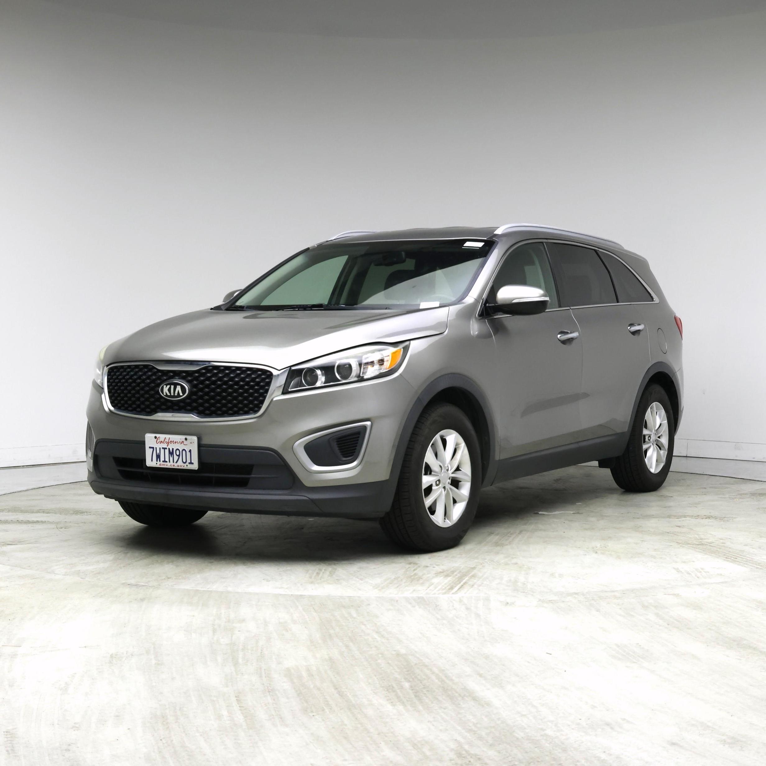 Thumbnail: 2017 Kia Sorento - 4