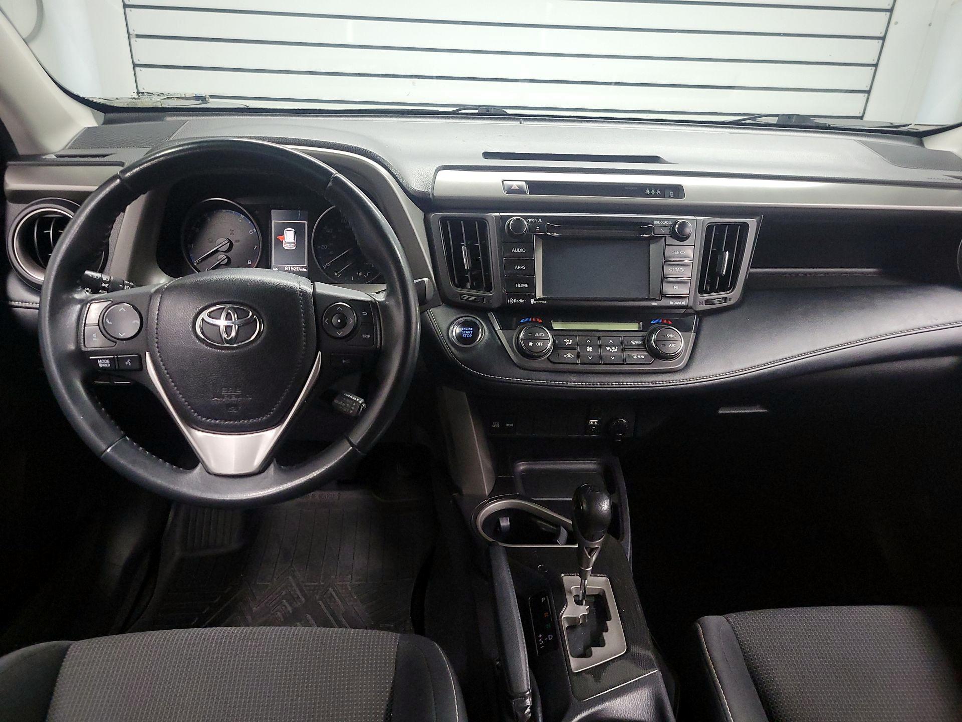 Thumbnail: 2018 Toyota RAV4 - 9