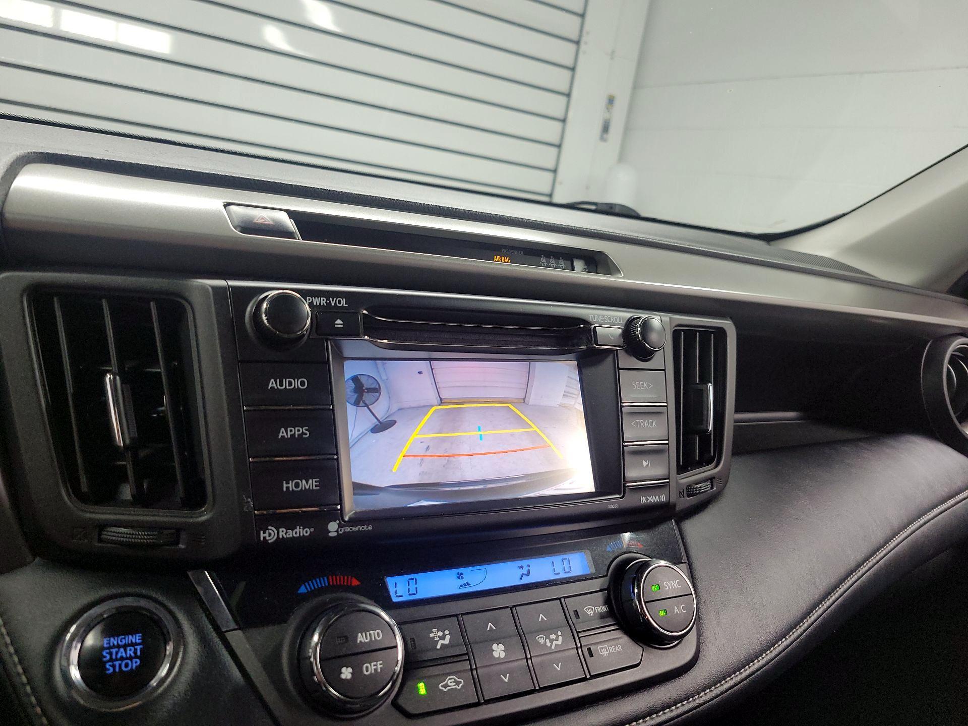 Thumbnail: 2018 Toyota RAV4 - 14