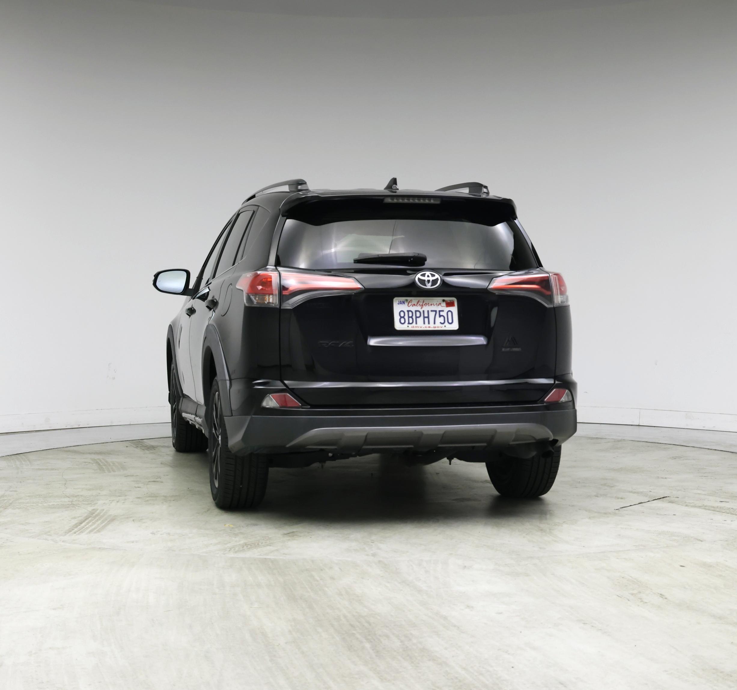 Thumbnail: 2018 Toyota RAV4 - 6